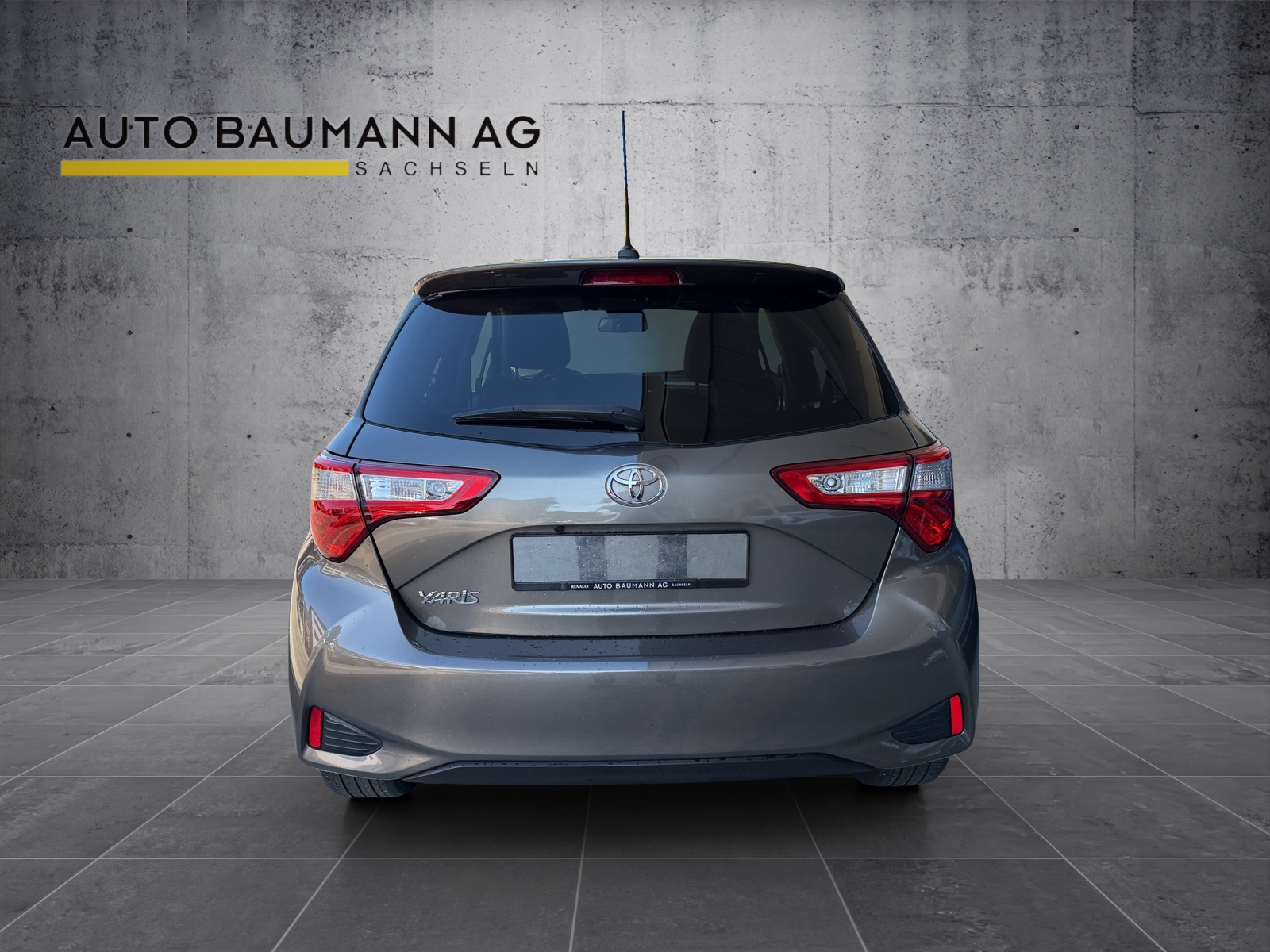 TOYOTA Yaris 1.5 Y20-image-5