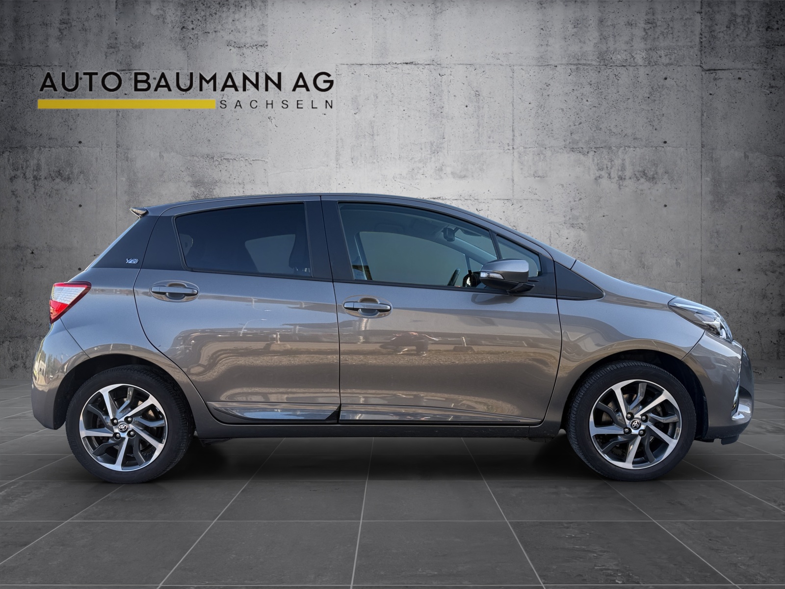 TOYOTA Yaris 1.5 Y20-image-1