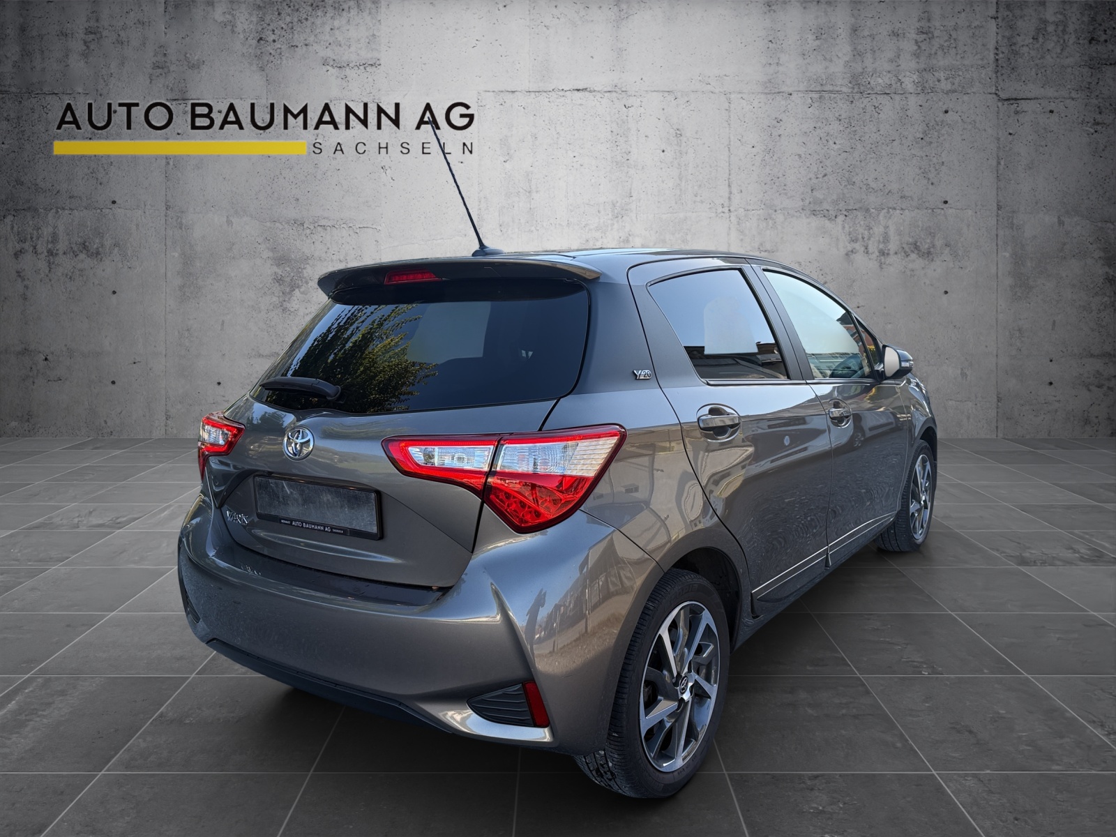 TOYOTA Yaris 1.5 Y20-image-3