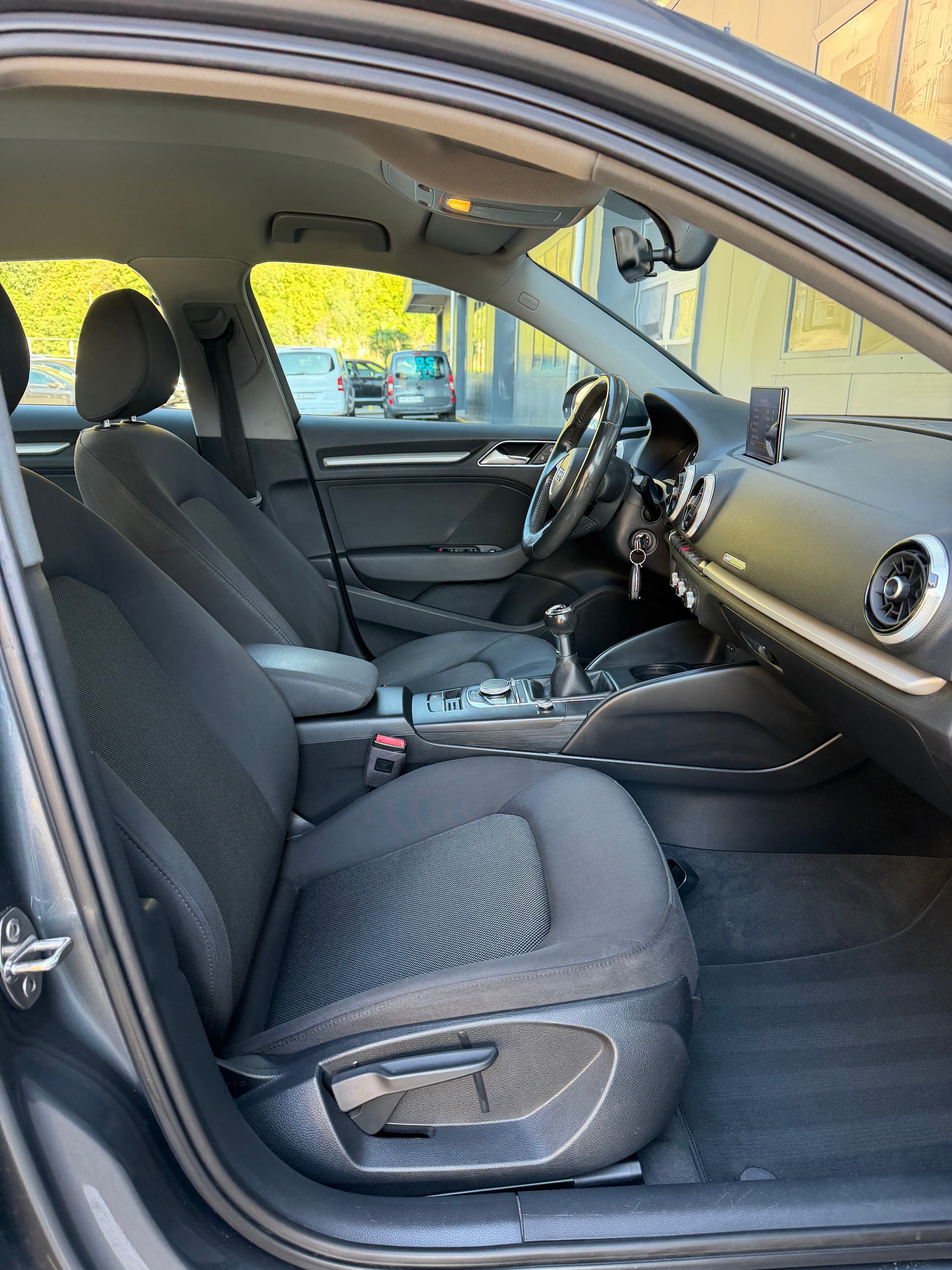 AUDI A3 Sportback 1.4 TFSI Sport-image-9