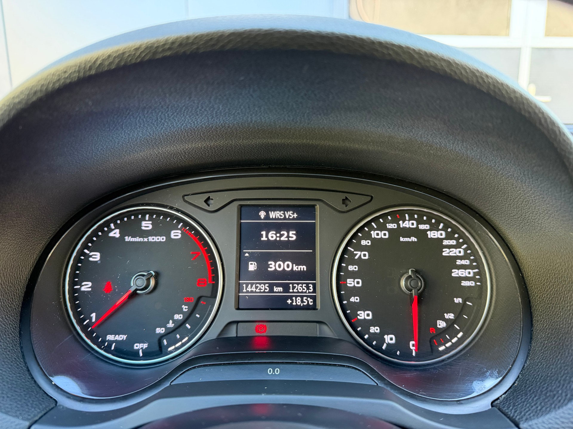 AUDI A3 Sportback 1.4 TFSI Sport-image-13