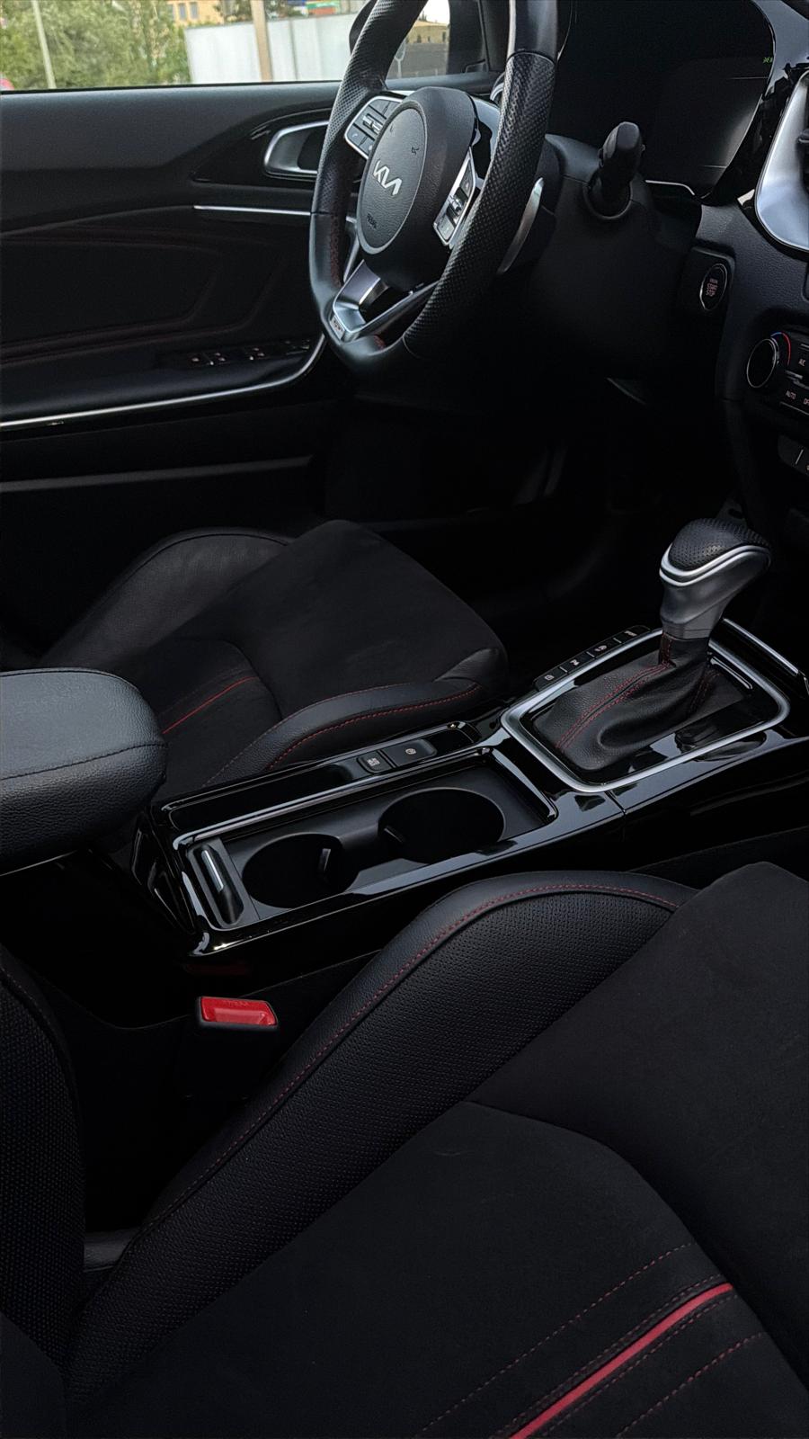 KIA 1.6 T-GDi GT-image-4