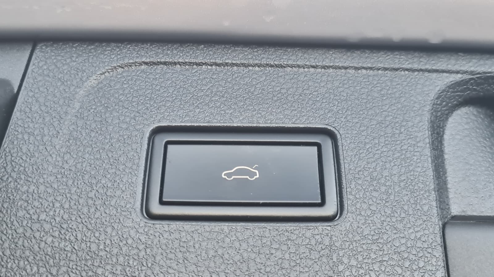 VW Passat Variant 1.6 TDI Business DSG ** Gr-Navi ** RF-Kamera ** Sitzheizung ** Abstandsregelsysteme ** PDC ** Frisch Ab MFK **-image-10