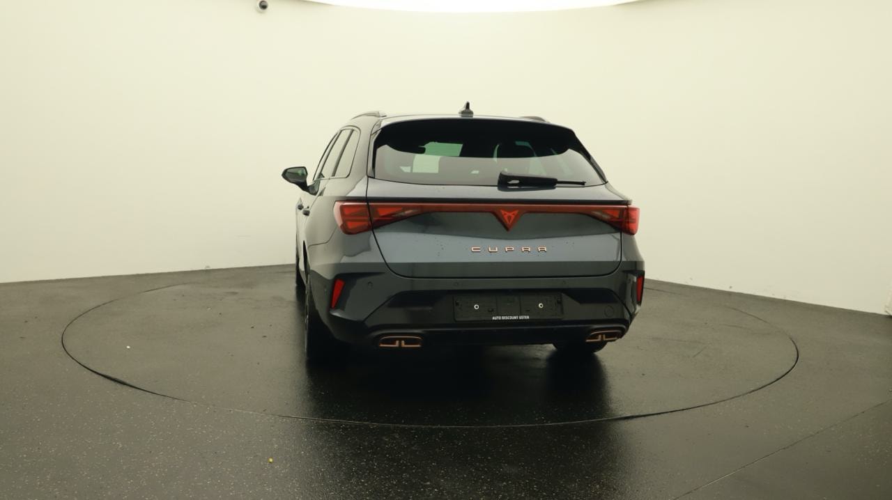 CUPRA LEON ST 1.5 e-HYBRID pHEV VZ DSG-image-3