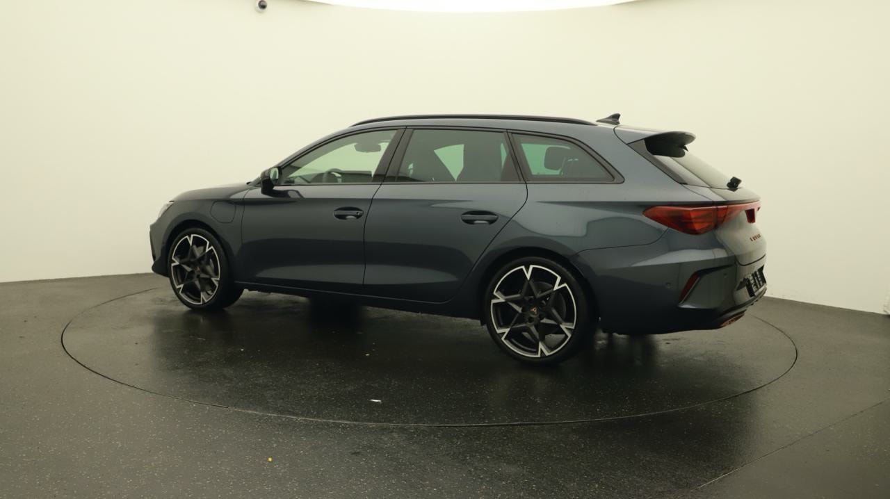 CUPRA LEON ST 1.5 e-HYBRID pHEV VZ DSG-image-2