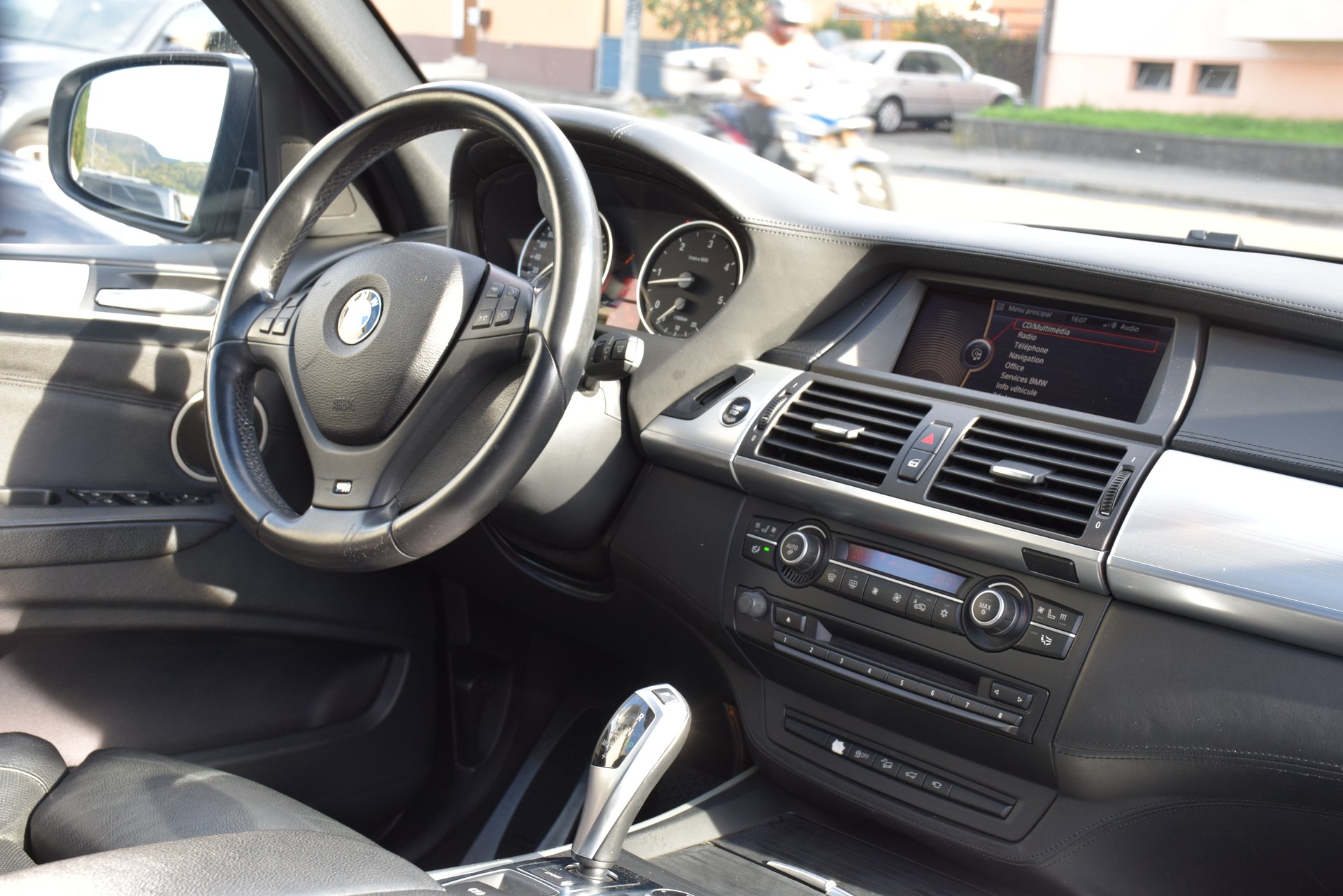 BMW X5 xDrive 40d Steptronic-image-13