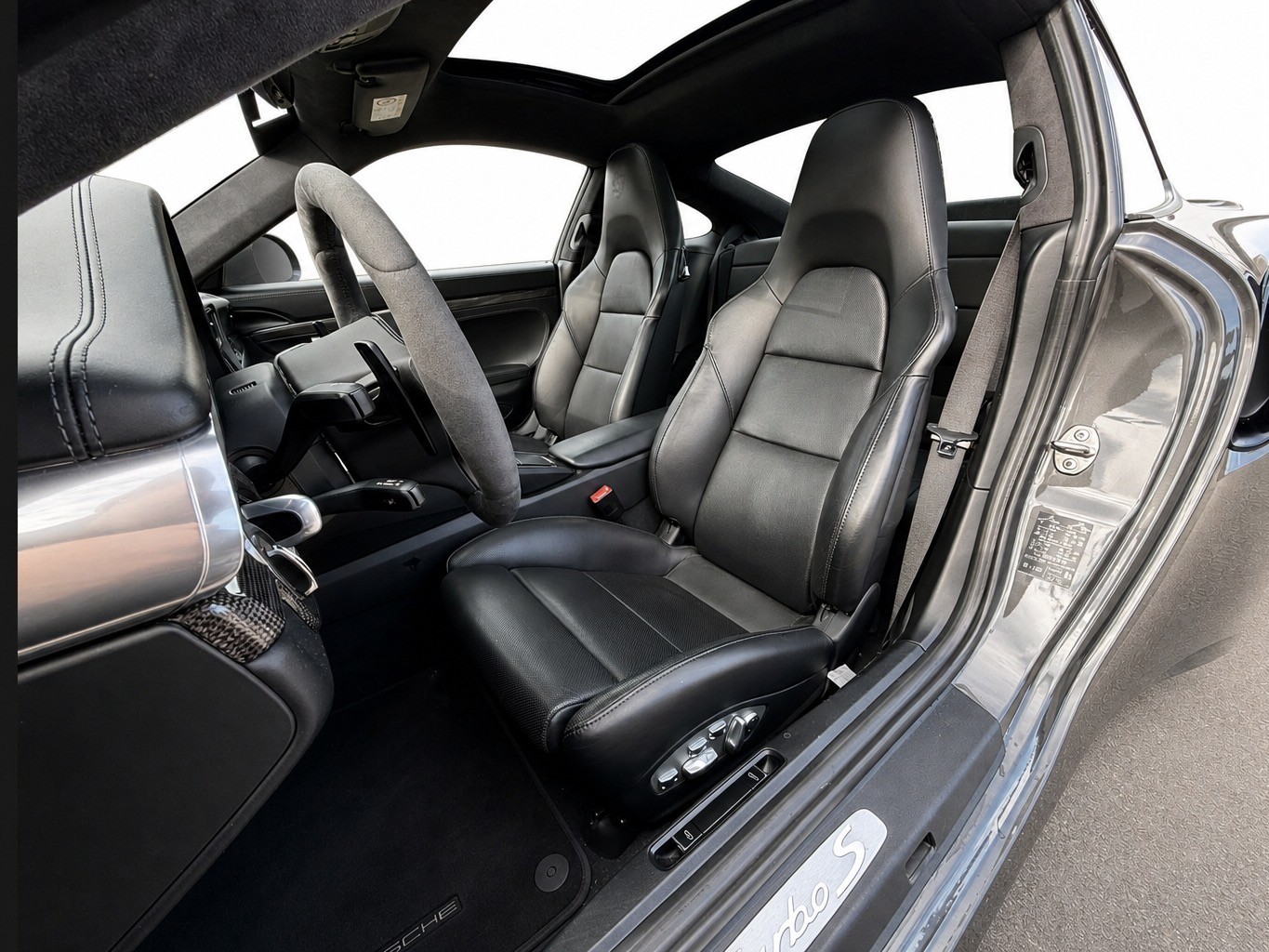 PORSCHE 911 Turbo S PDK-image-15