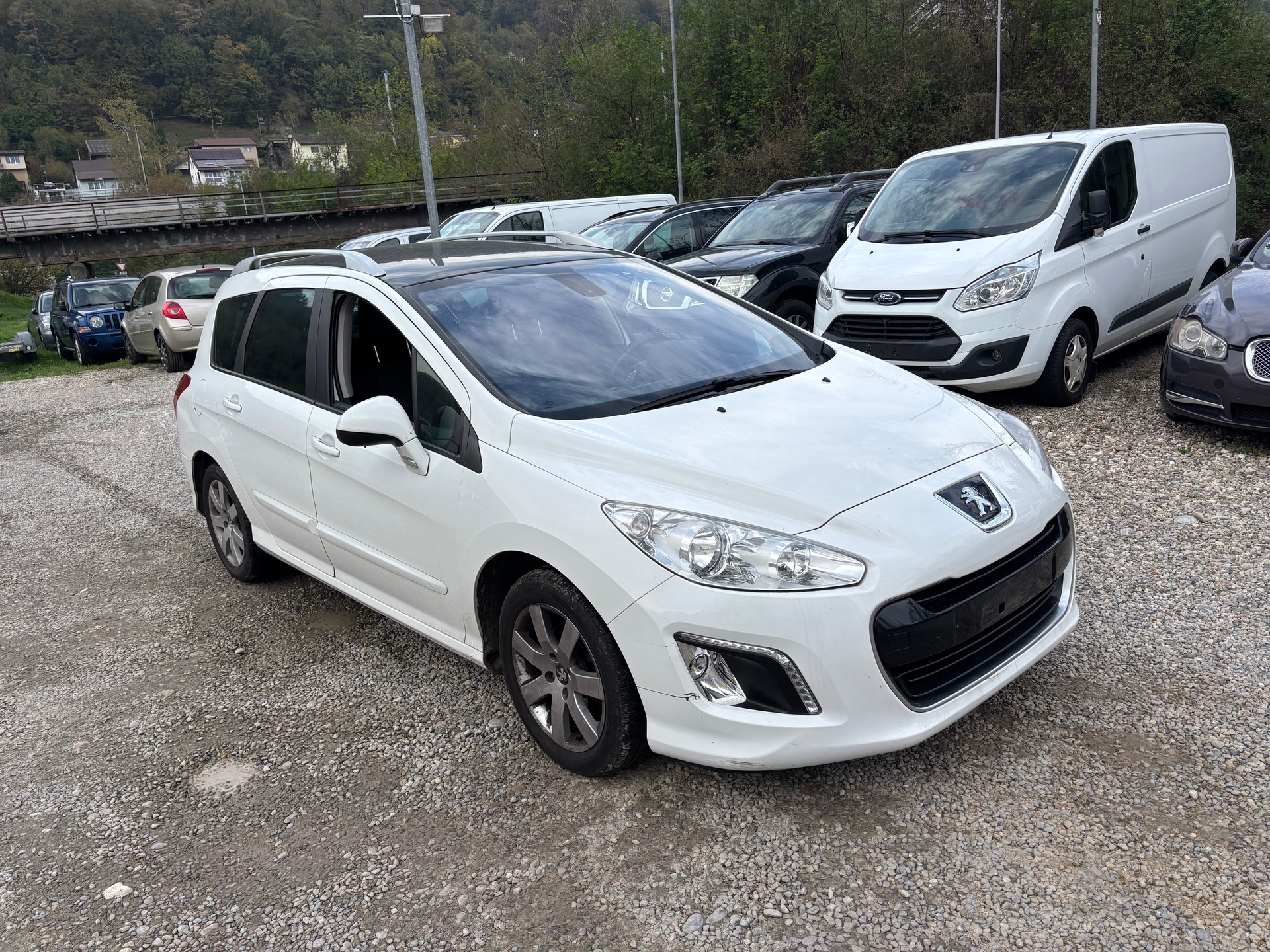 PEUGEOT 308 SW 1.6 HDI Active EGS6-image-1