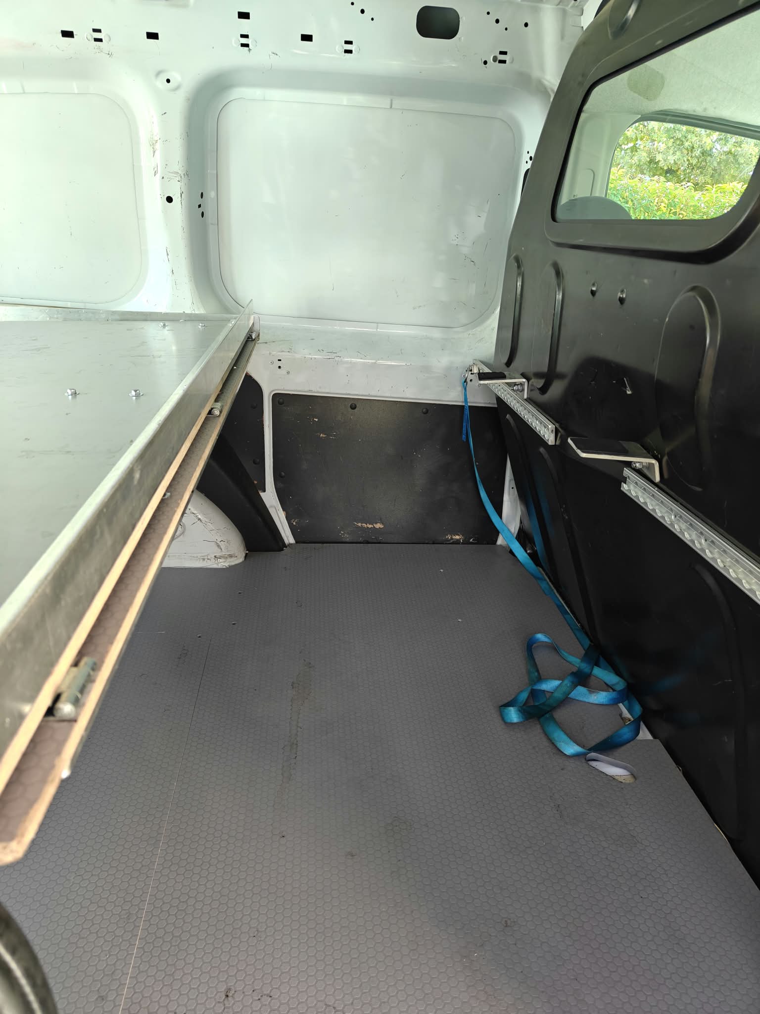 RENAULT 1.2 TCe 115 Access S/S-image-4