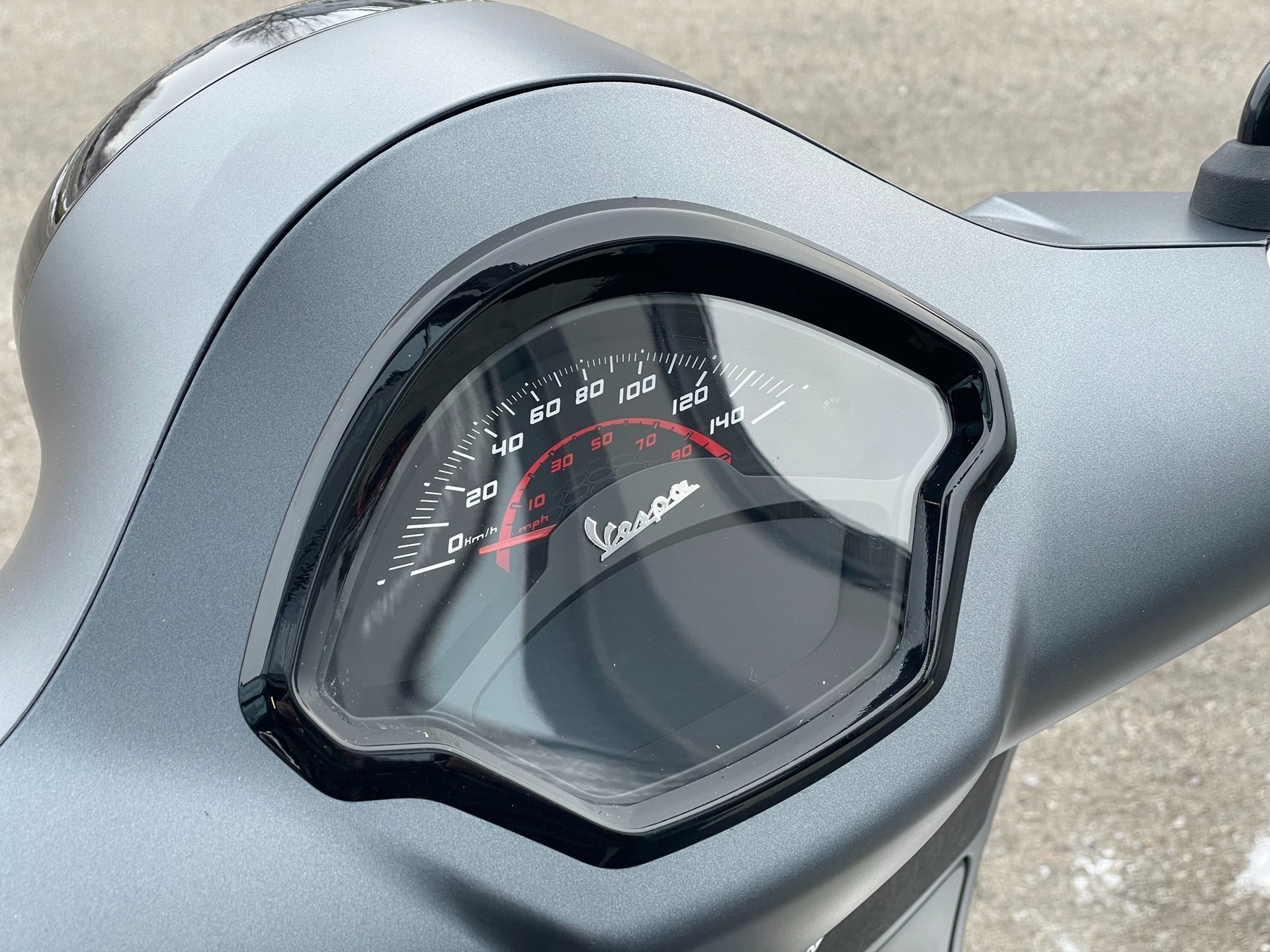 PIAGGIO Vespa GTS 300 Super Sport ABS-image-11