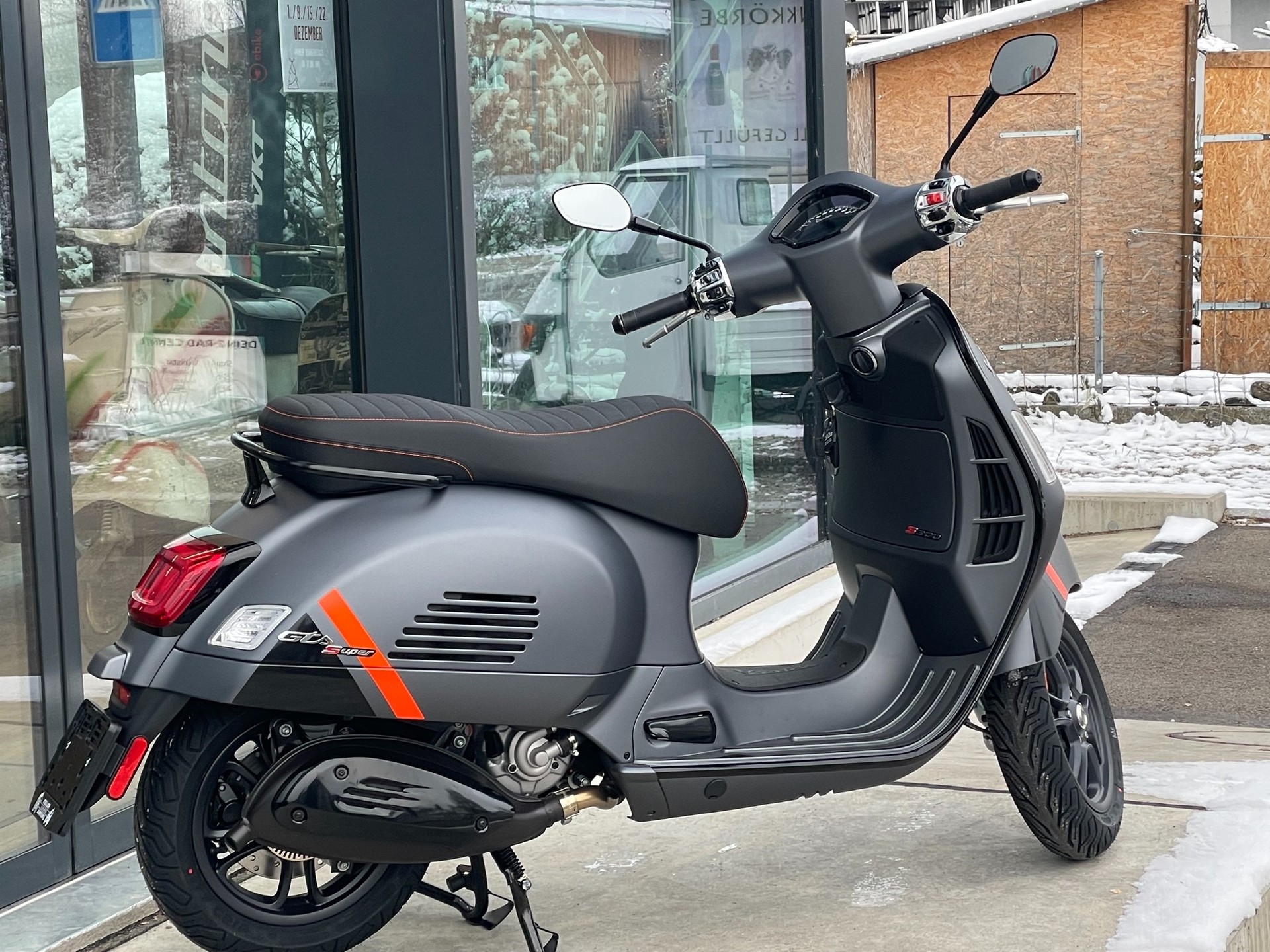 PIAGGIO Vespa GTS 300 Super Sport ABS-image-14