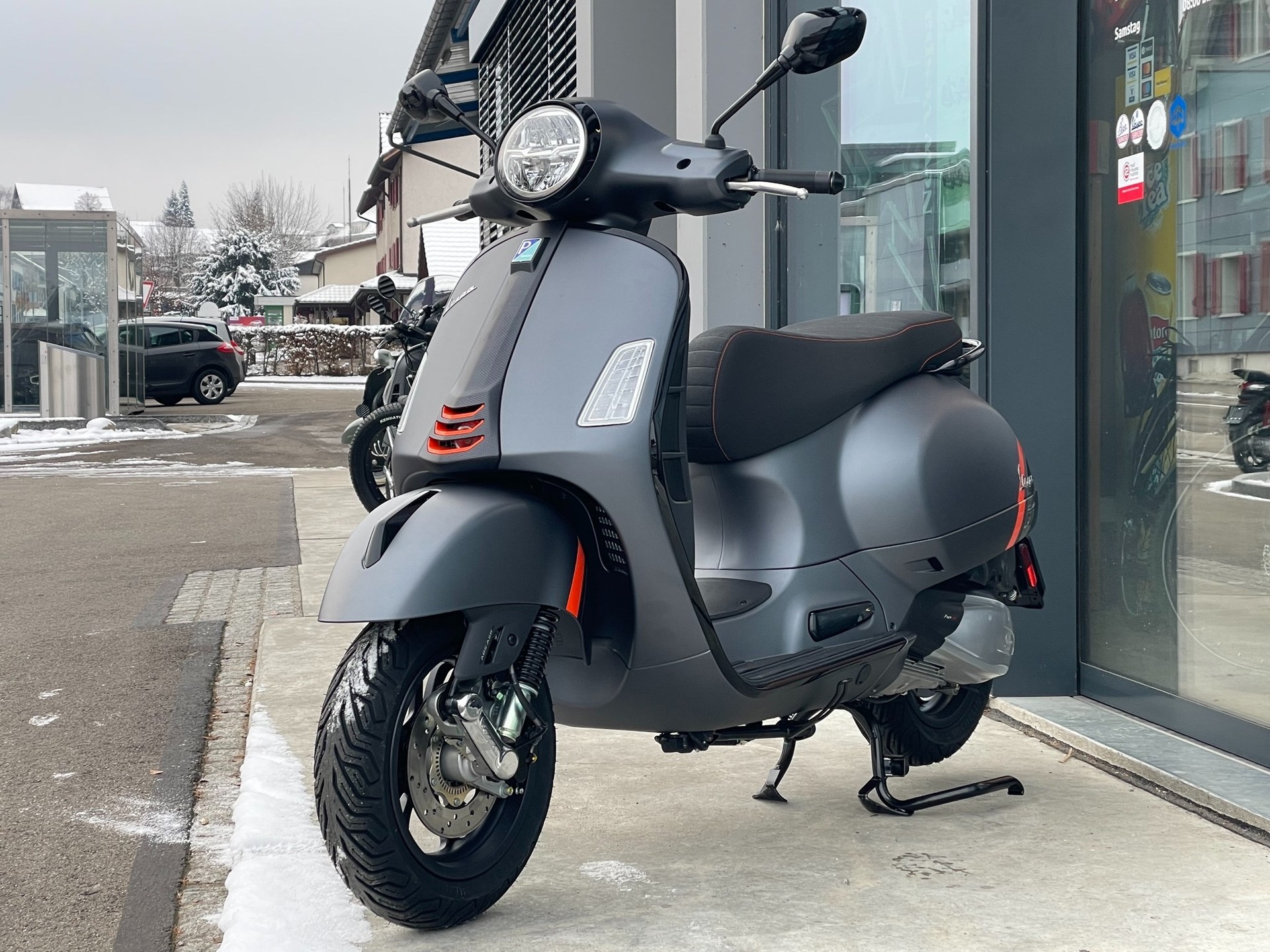 PIAGGIO Vespa GTS 300 Super Sport ABS-image-4