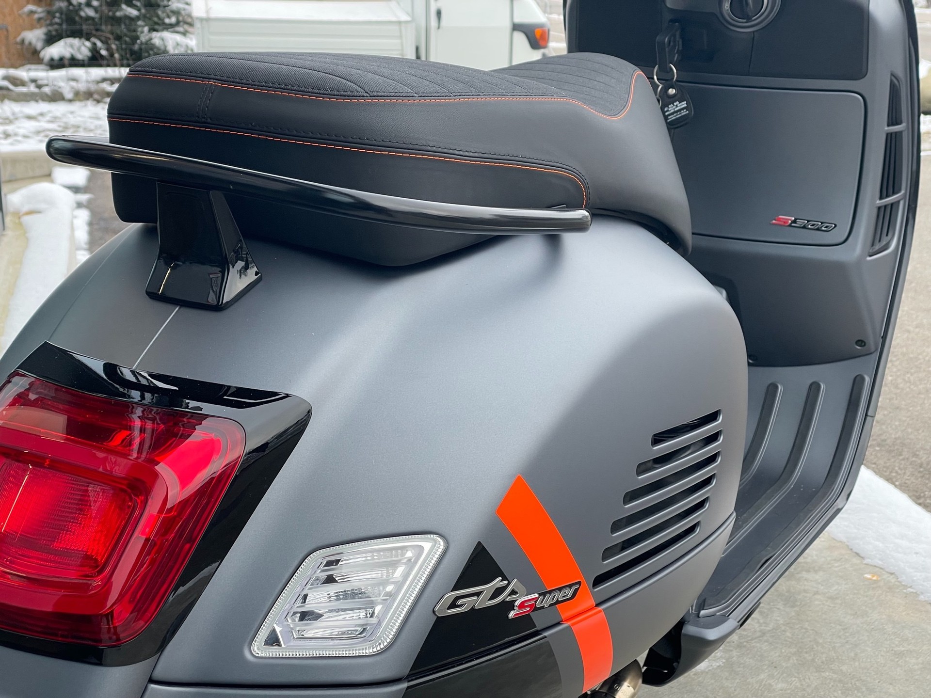 PIAGGIO Vespa GTS 300 Super Sport ABS-image-5