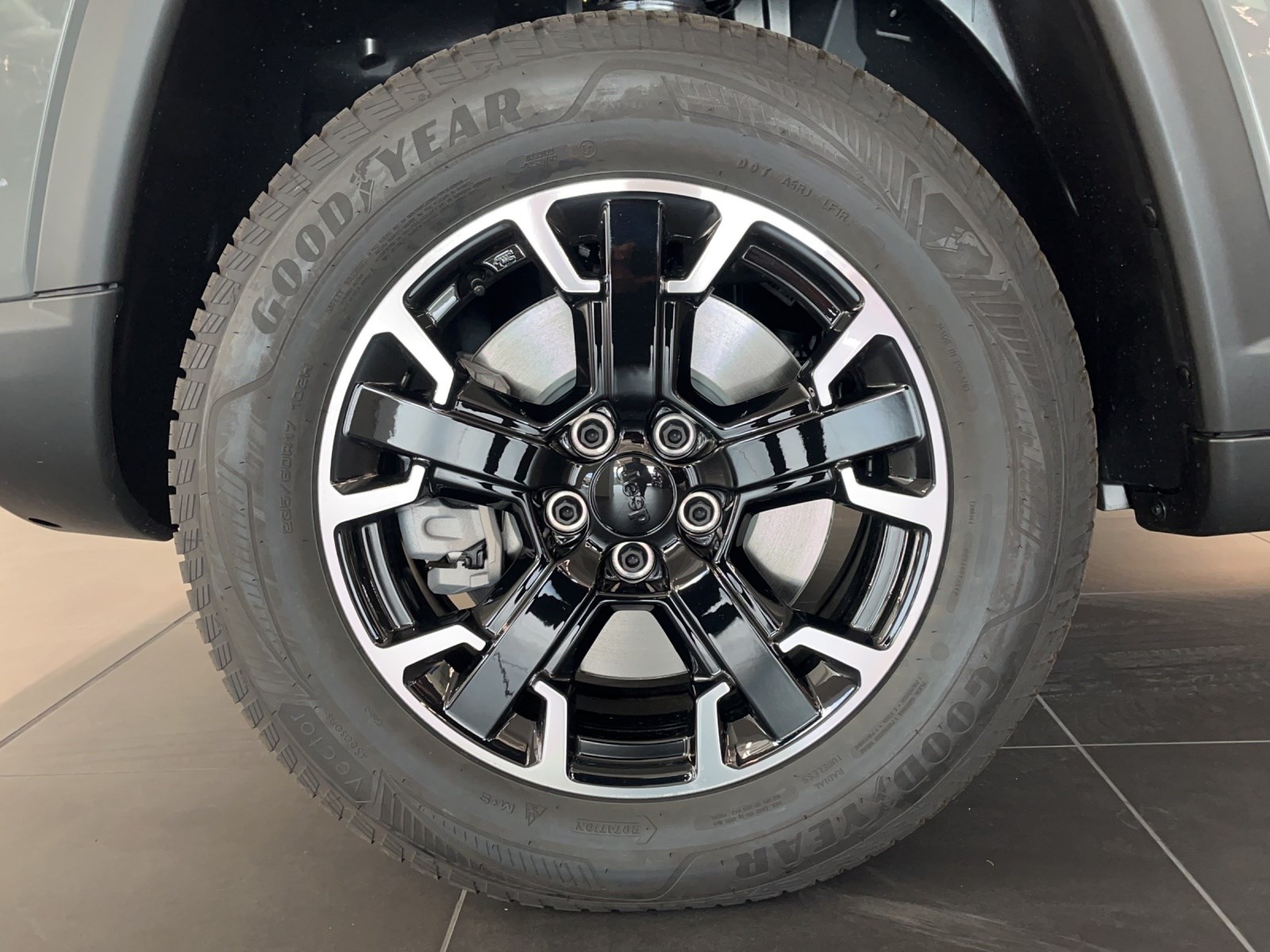 JEEP Compass 1.3 T PHEV Outdoor AWD-image-11