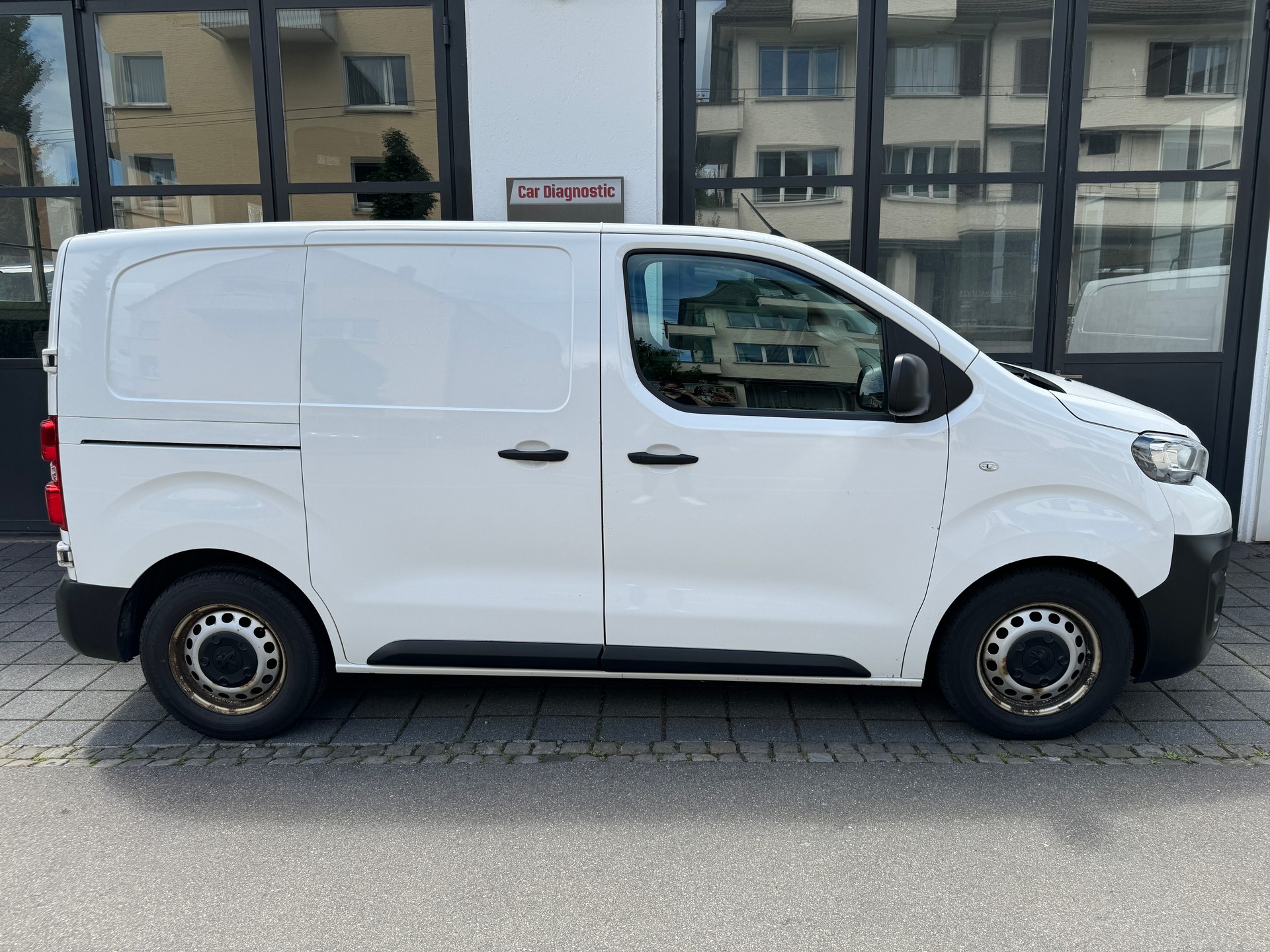 PEUGEOT Expert 1.5 BlueHDi 100 S&S Allure Long-image-5