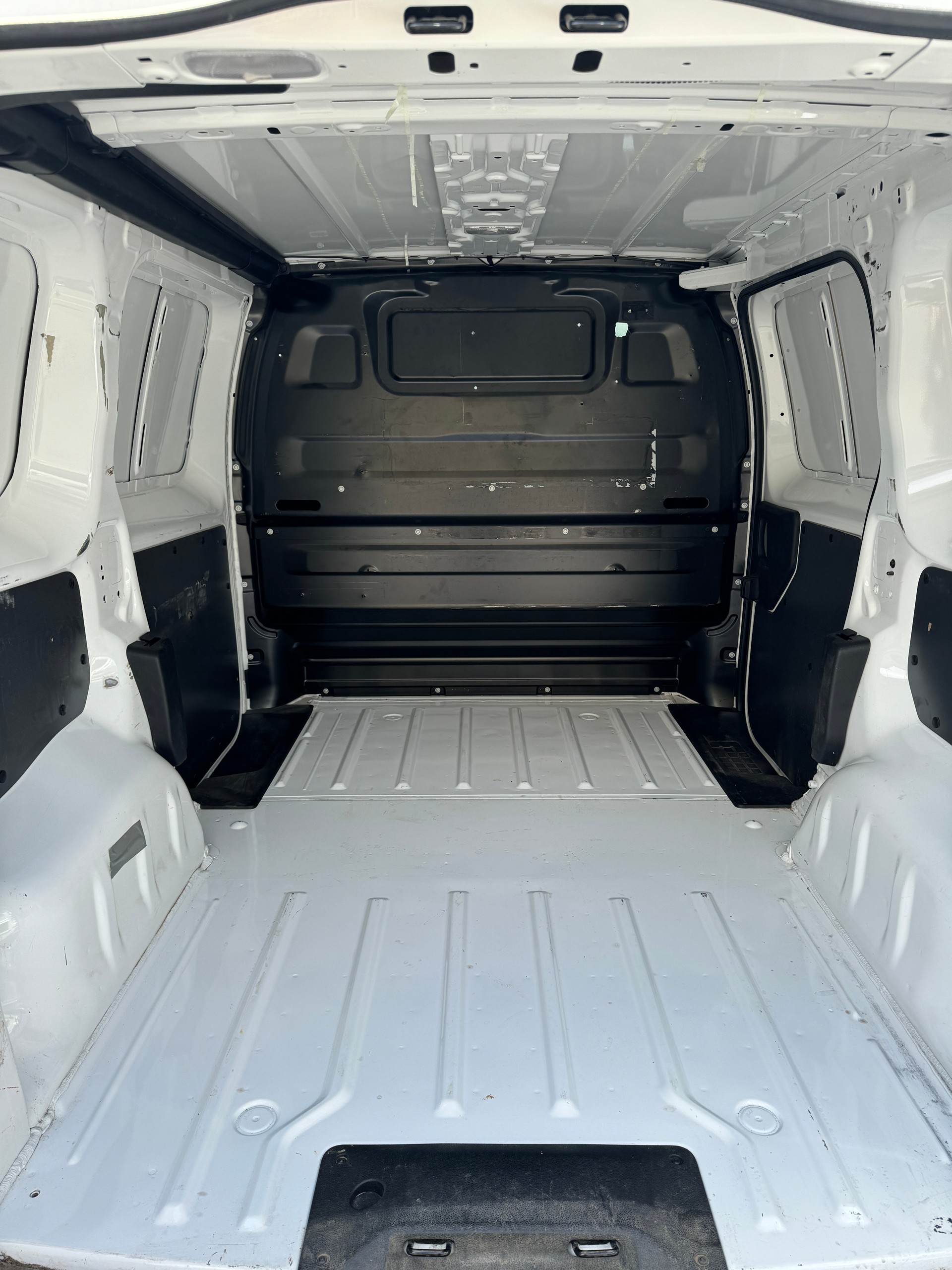 PEUGEOT Expert 1.5 BlueHDi 100 S&S Allure Long-image-9