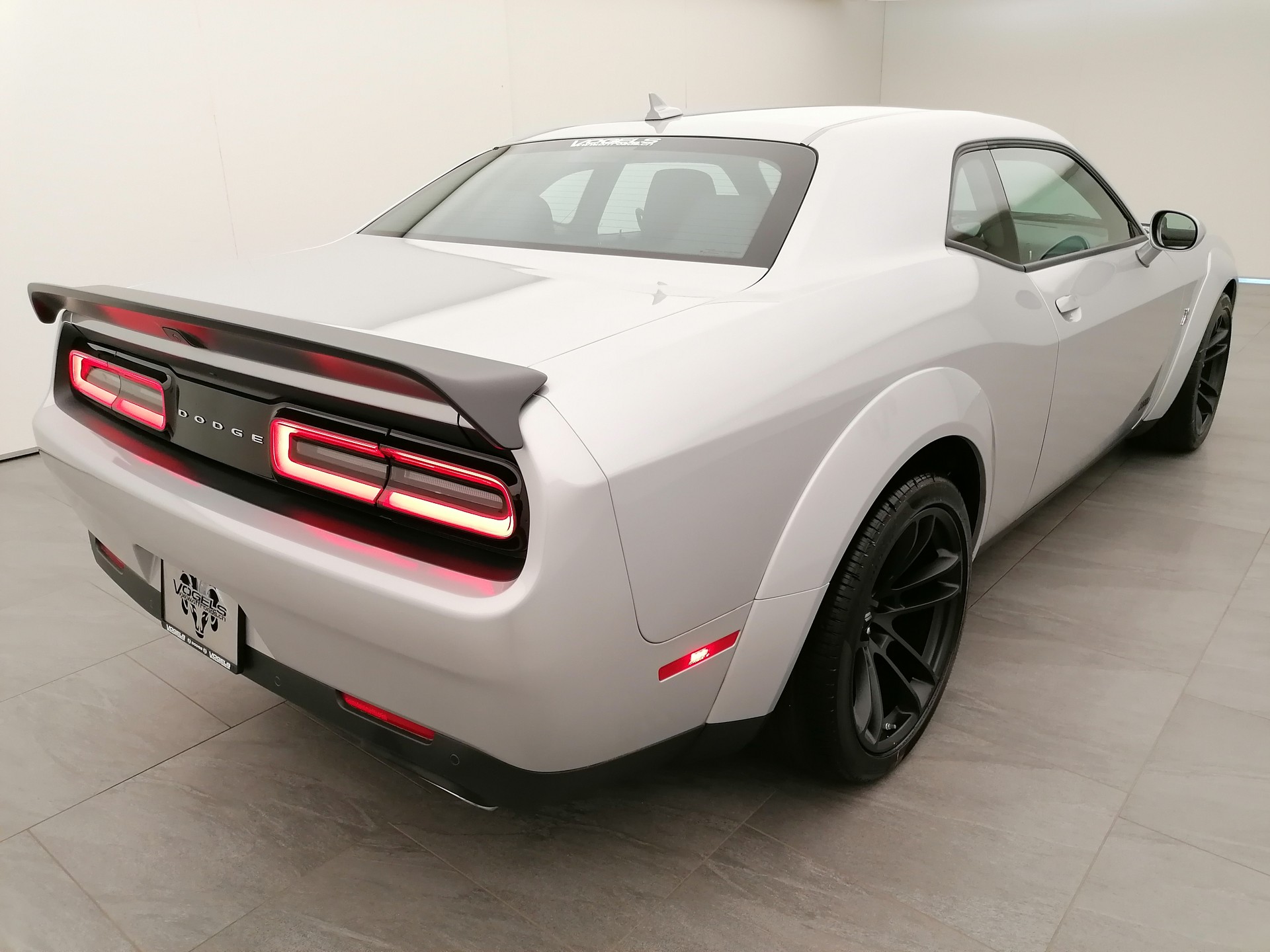 DODGE Challenger 392 WB Scatpack-image-3