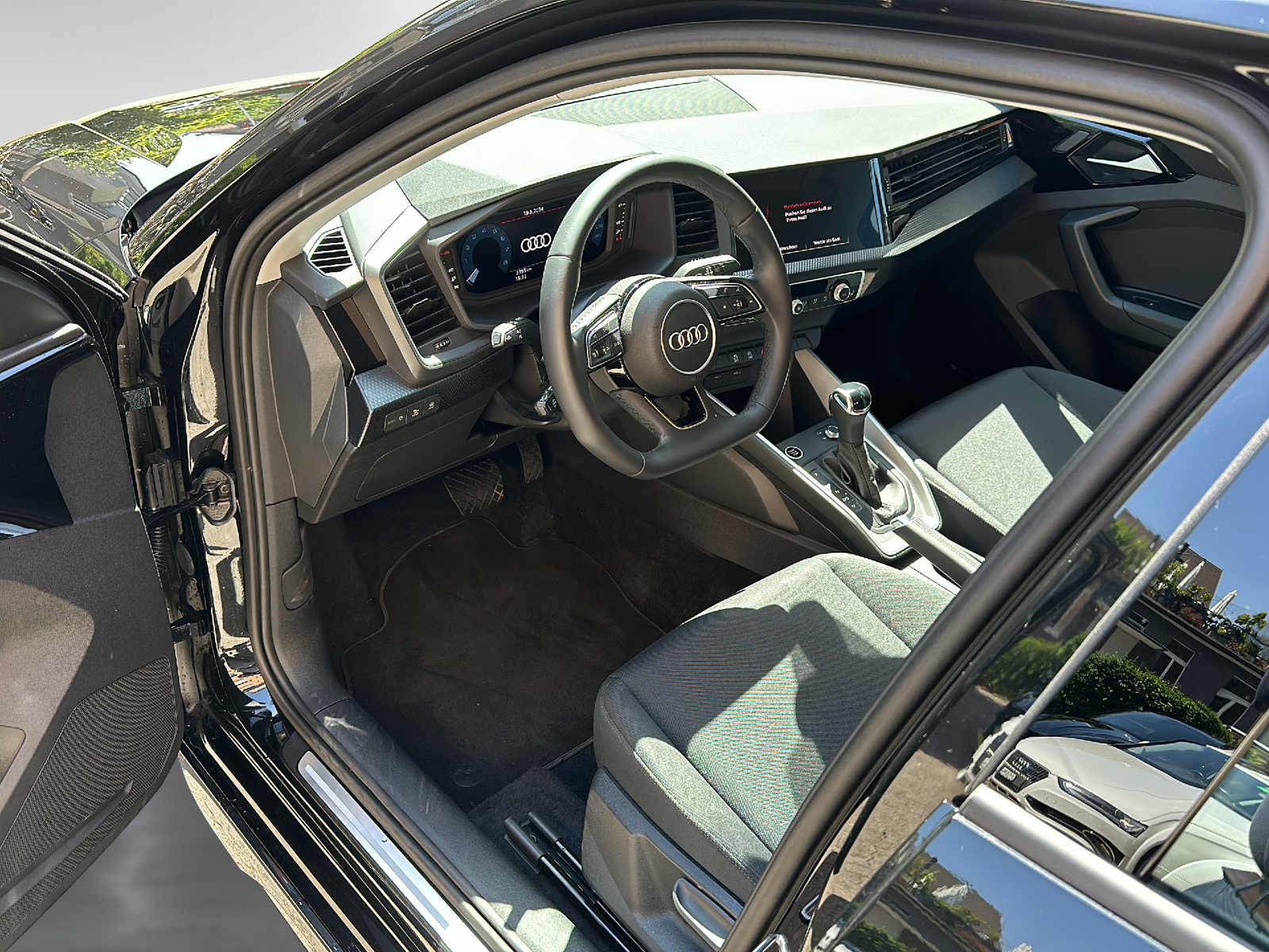 AUDI A1 allstreet 35 TFSI S-tronic-image-2