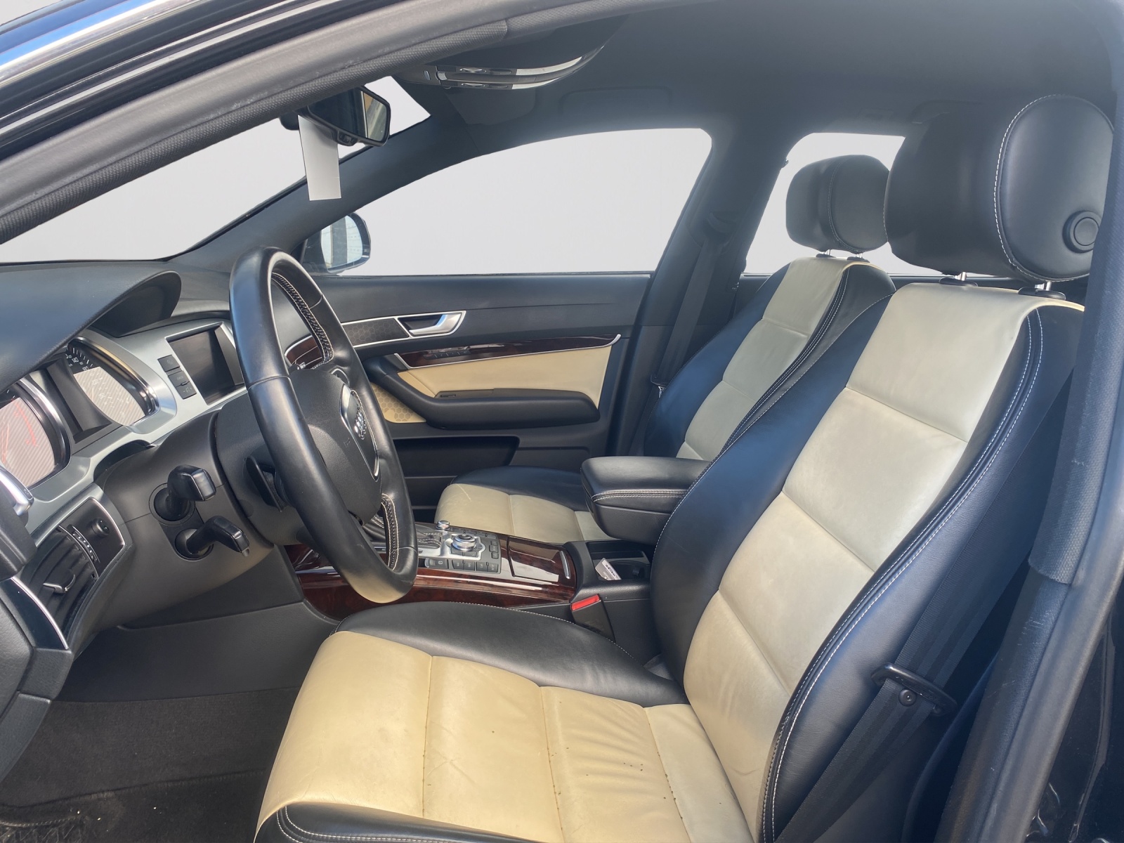 AUDI A6 Avant 3.0 V6 TDI quattro tiptronic-image-9