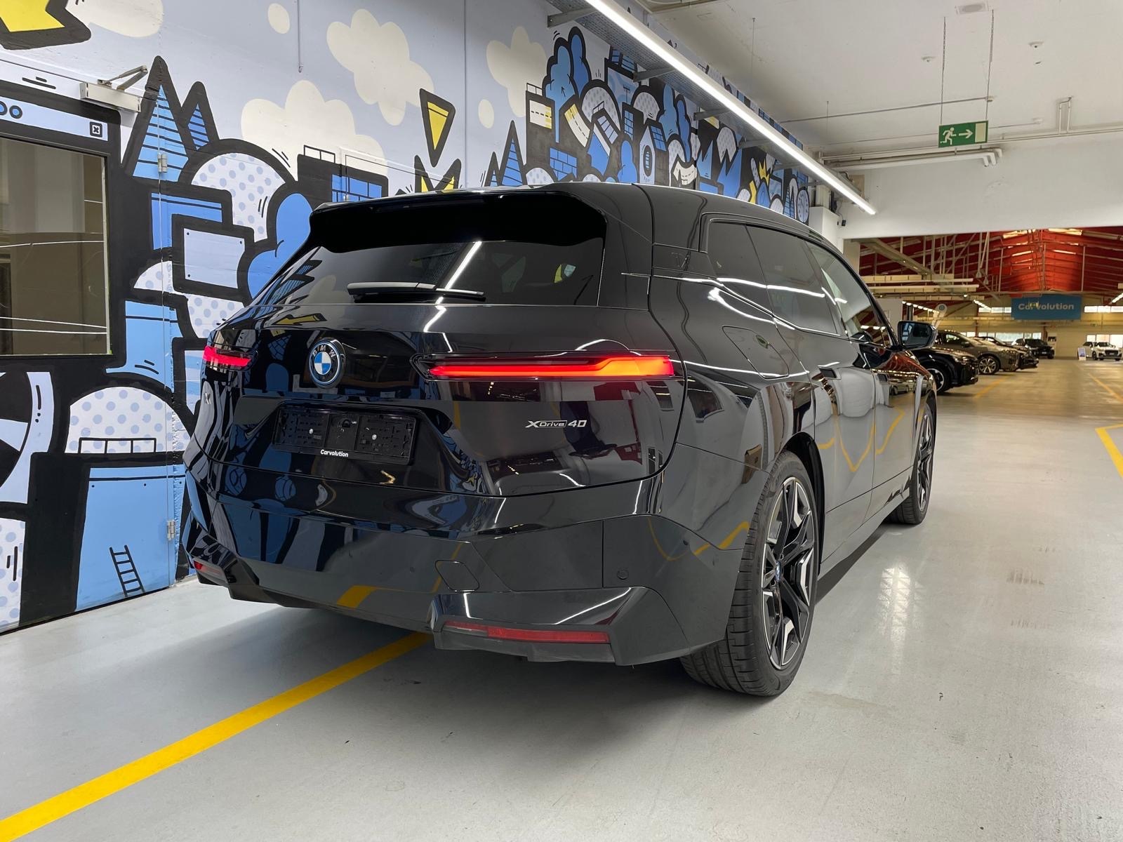 BMW iX xDrive40 Launch Edition-image-3