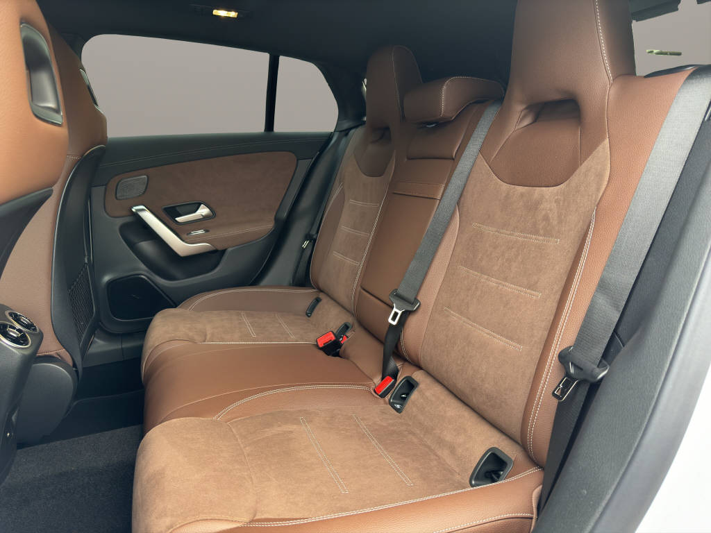 MERCEDES-BENZ CLA 250 AMG Line 4matic Shooting Brake-image-10