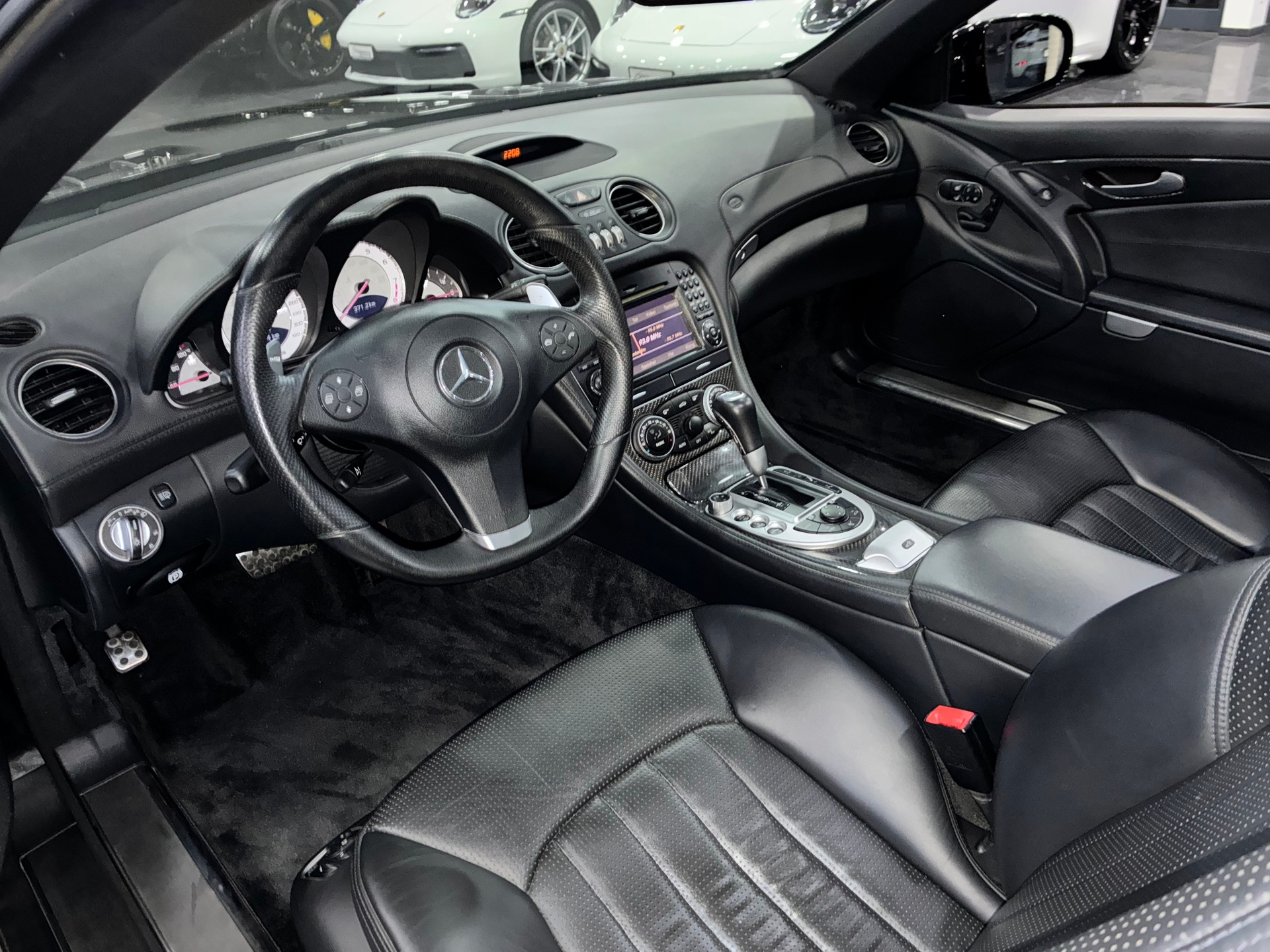MERCEDES-BENZ SL 63 AMG Speedshift MCT-image-12