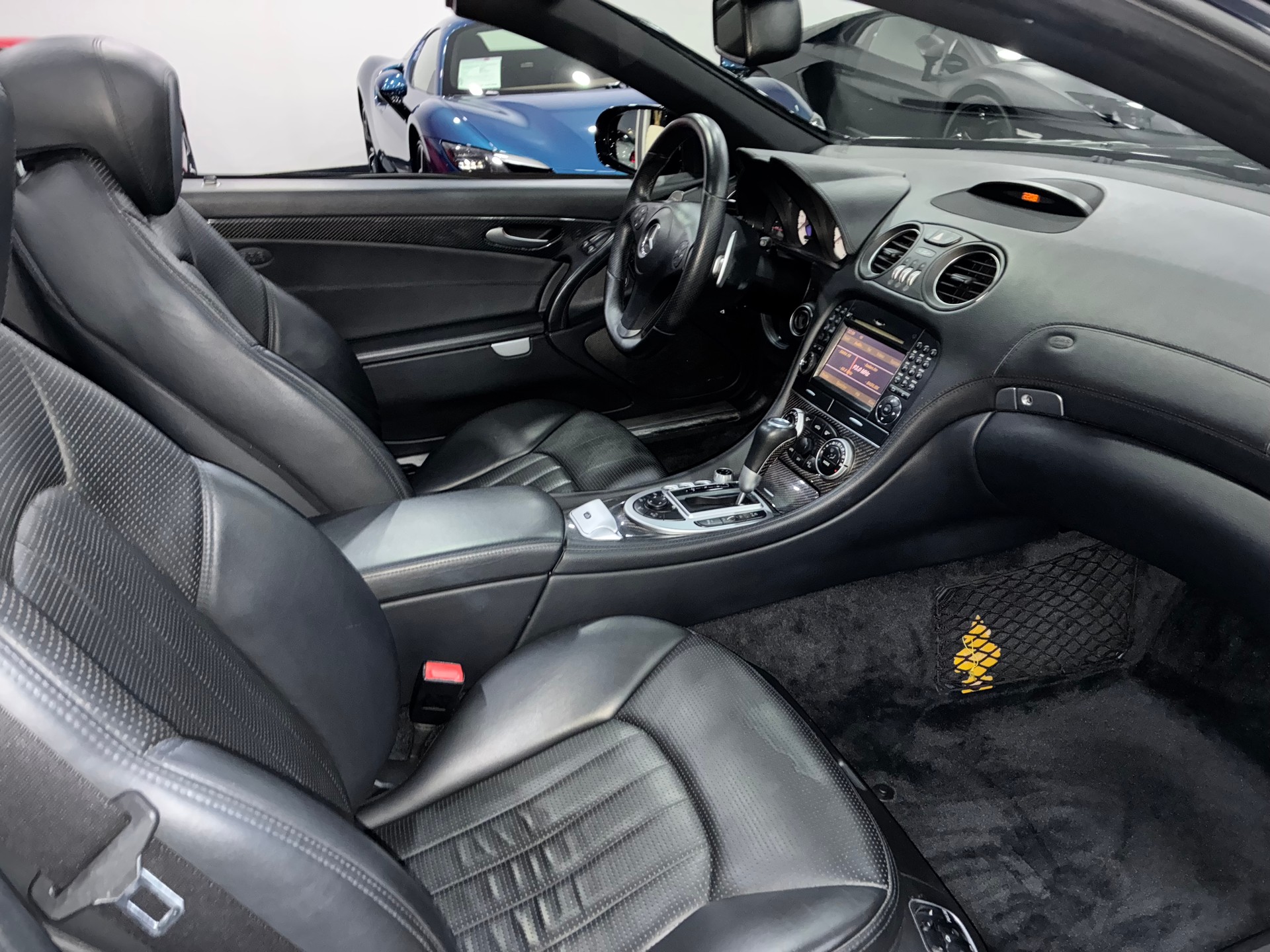 MERCEDES-BENZ SL 63 AMG Speedshift MCT-image-13