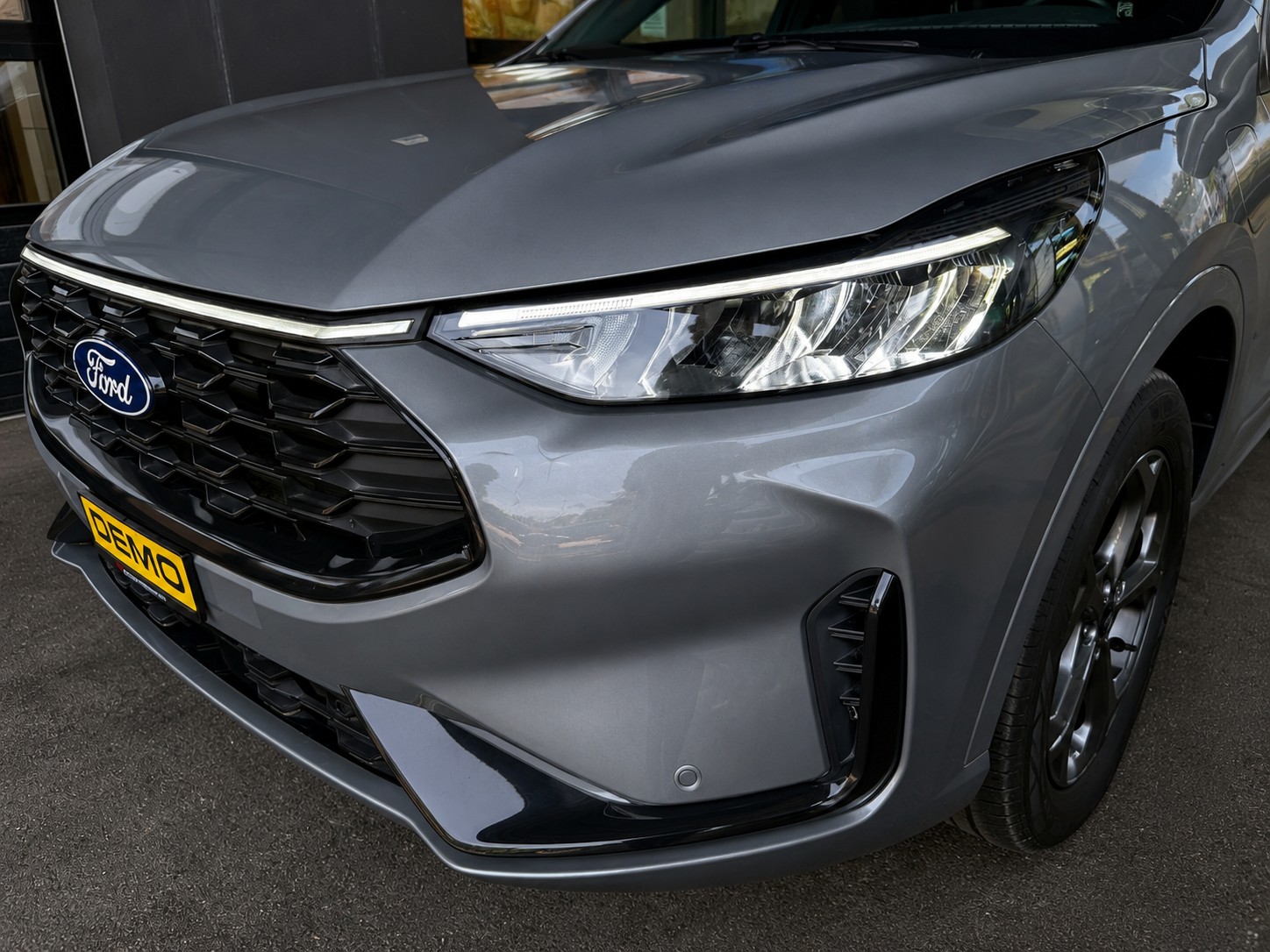 FORD Kuga 2.5 PHEV ST-Line FWD-image-3