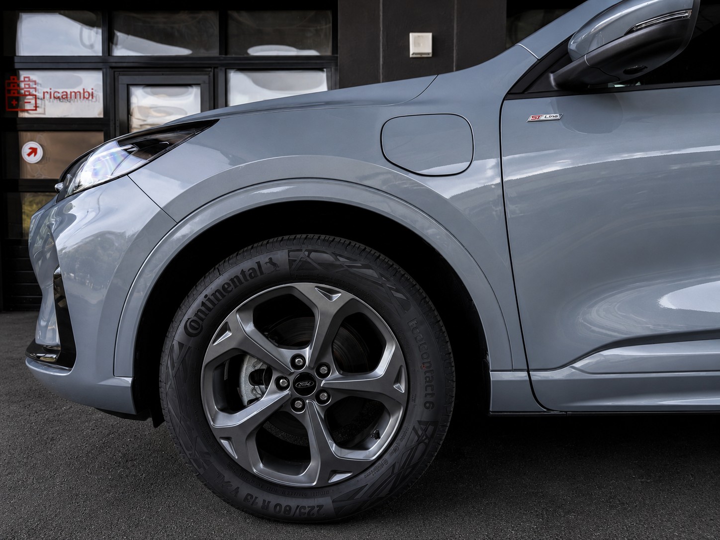 FORD Kuga 2.5 PHEV ST-Line FWD-image-4