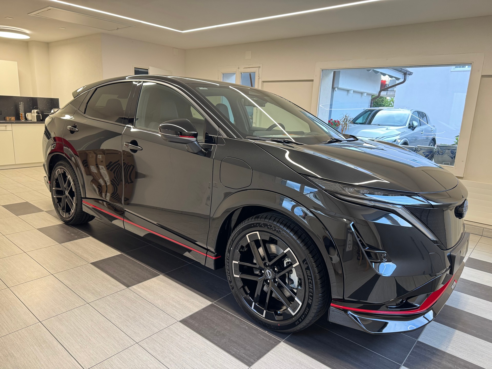 NISSAN NISSAN Ariya 87 kWh NISMO e-4ORCE Allrad 435 PS-image-1
