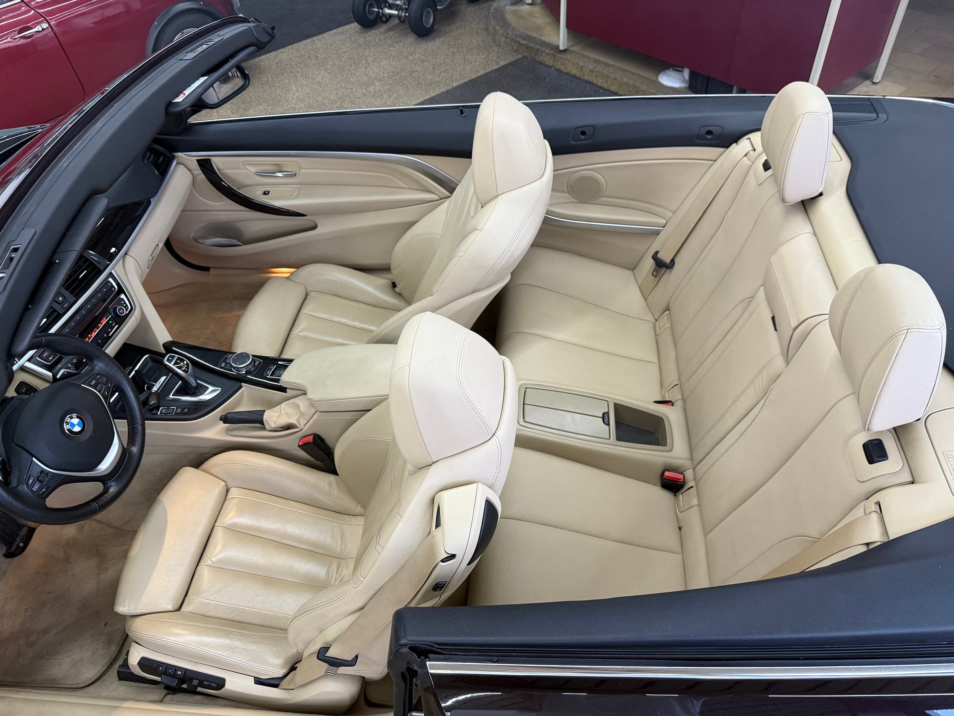 BMW 428i Cabriolet xDrive Luxury Line Steptronic-image-4