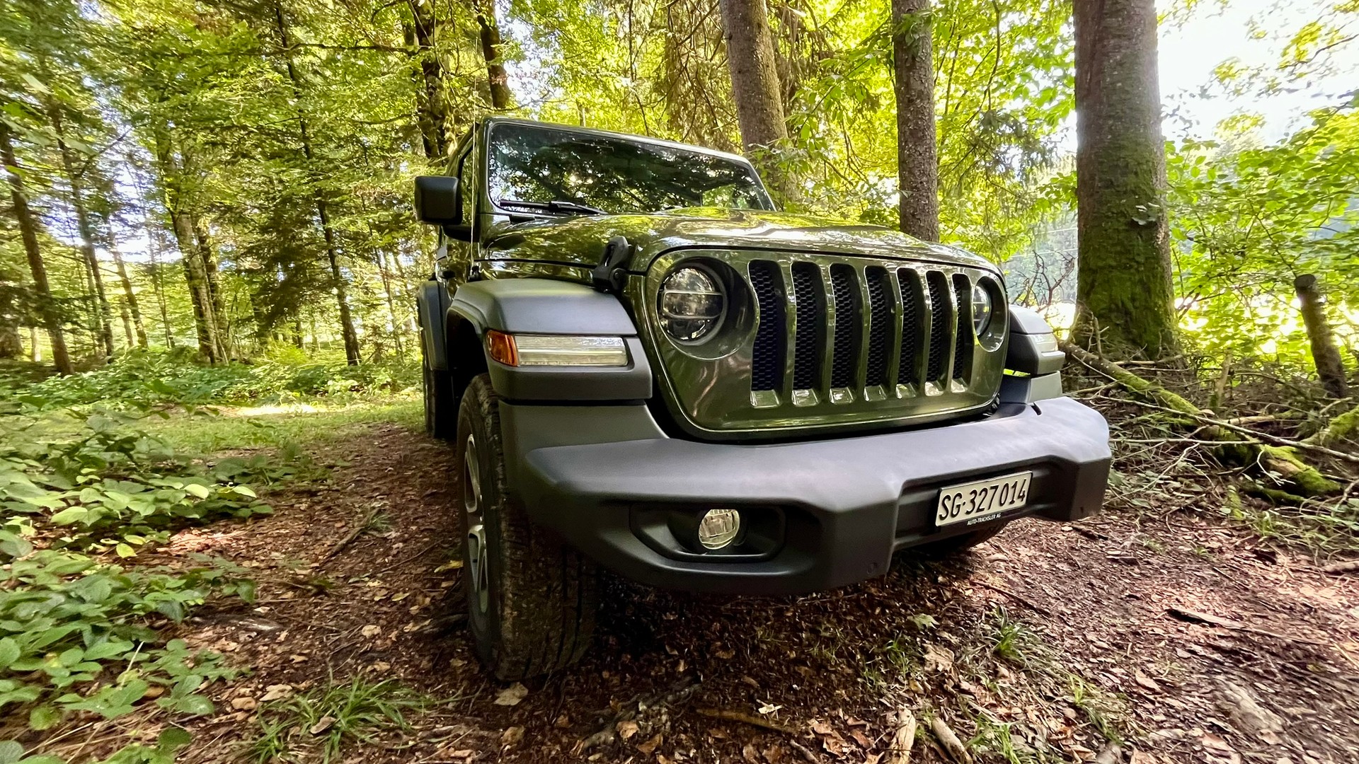 JEEP Wrangler 2.0 Sport Automatic-image-6