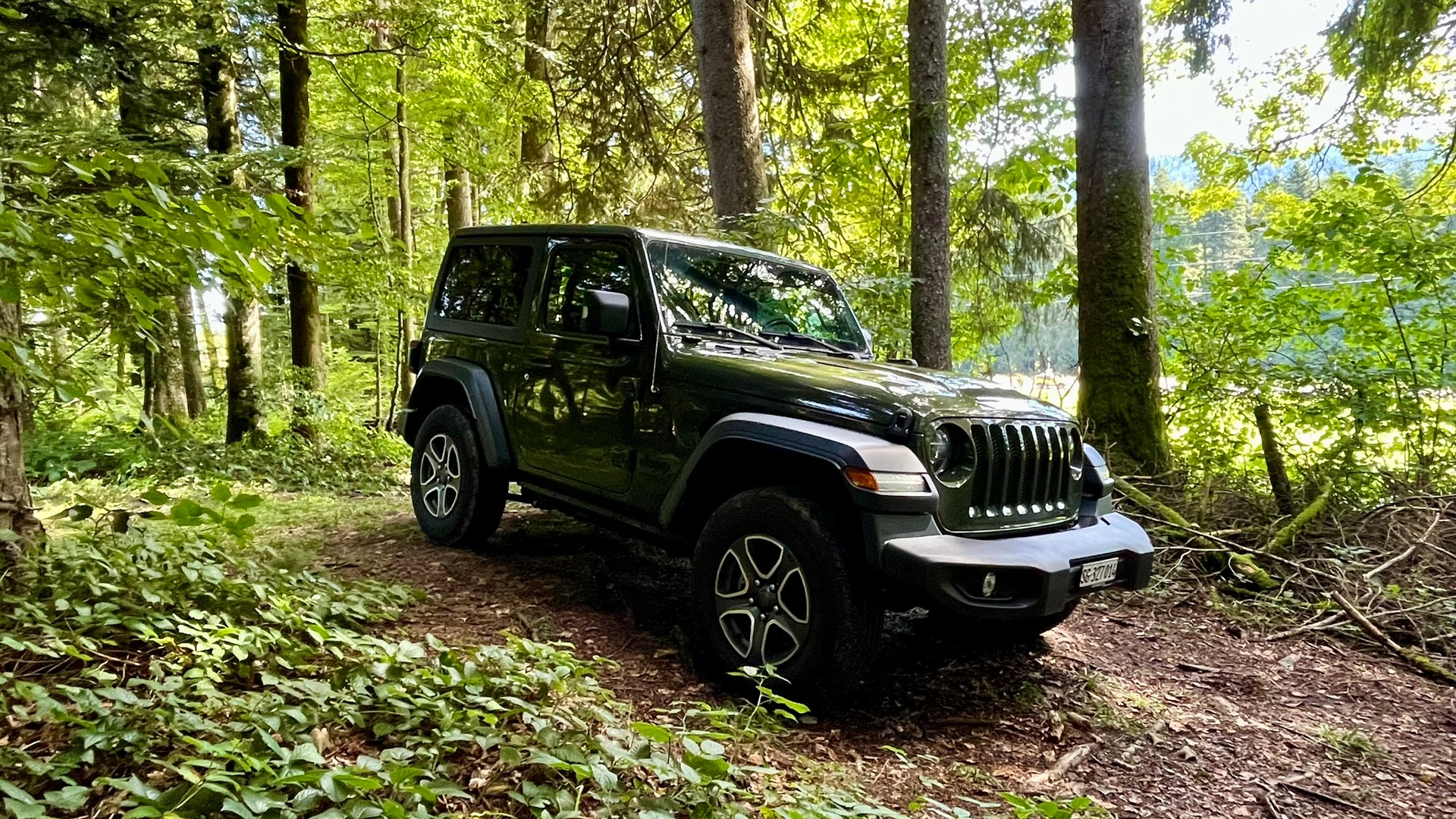 JEEP Wrangler 2.0 Sport Automatic-image-1