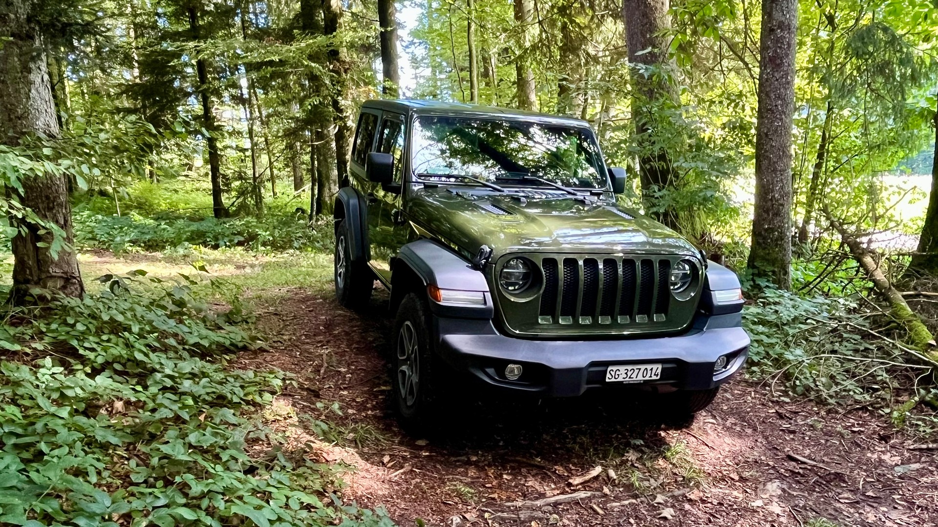 JEEP Wrangler 2.0 Sport Automatic-image-0