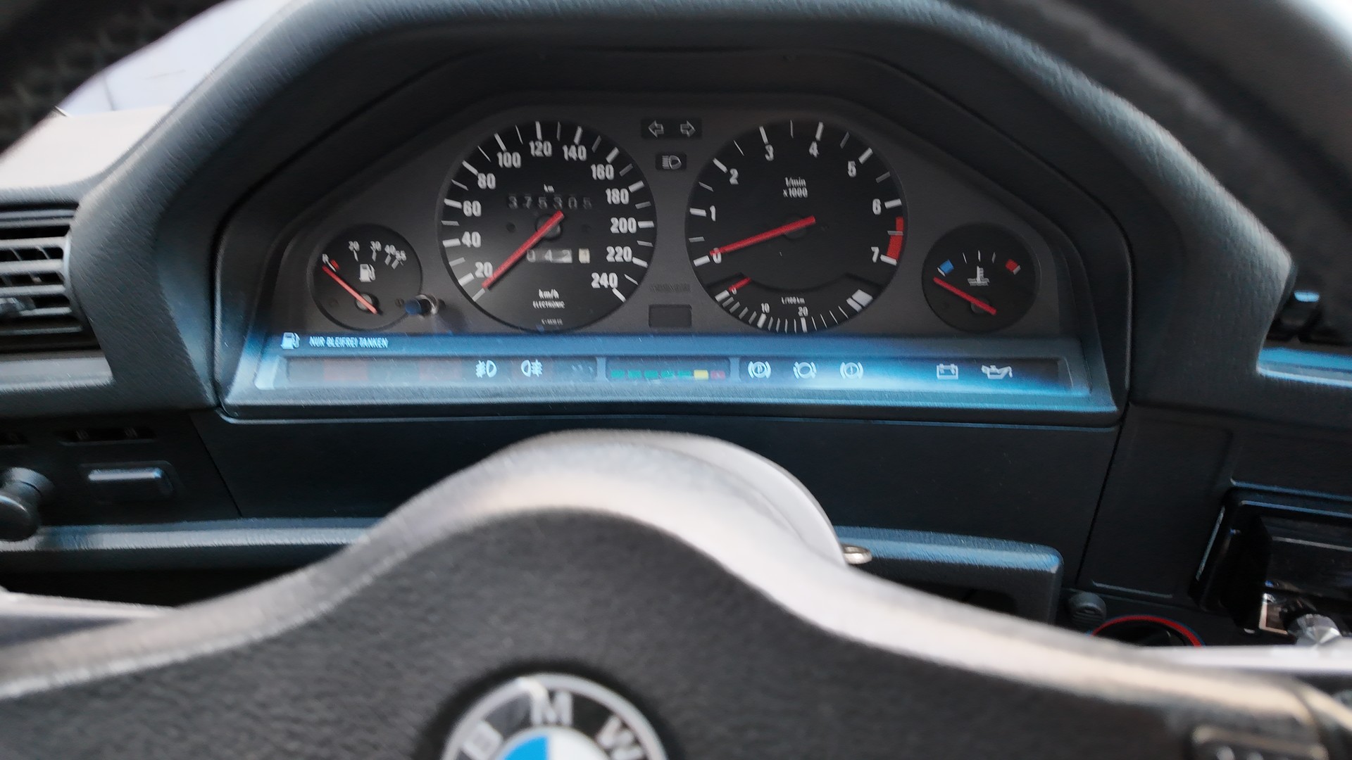 BMW 325i M-TECH-image-9