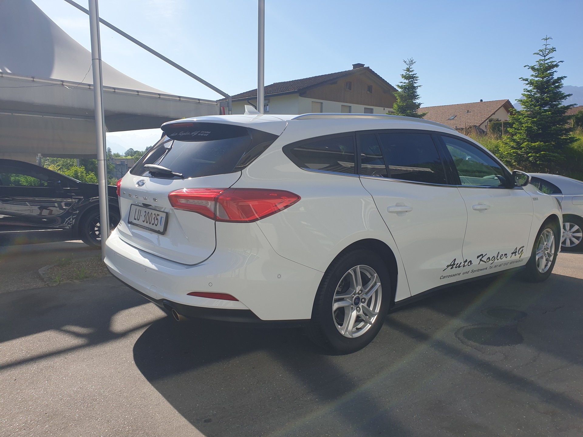 FORD Focus 1.0 SCTi Cool Connect Automatic-image-4