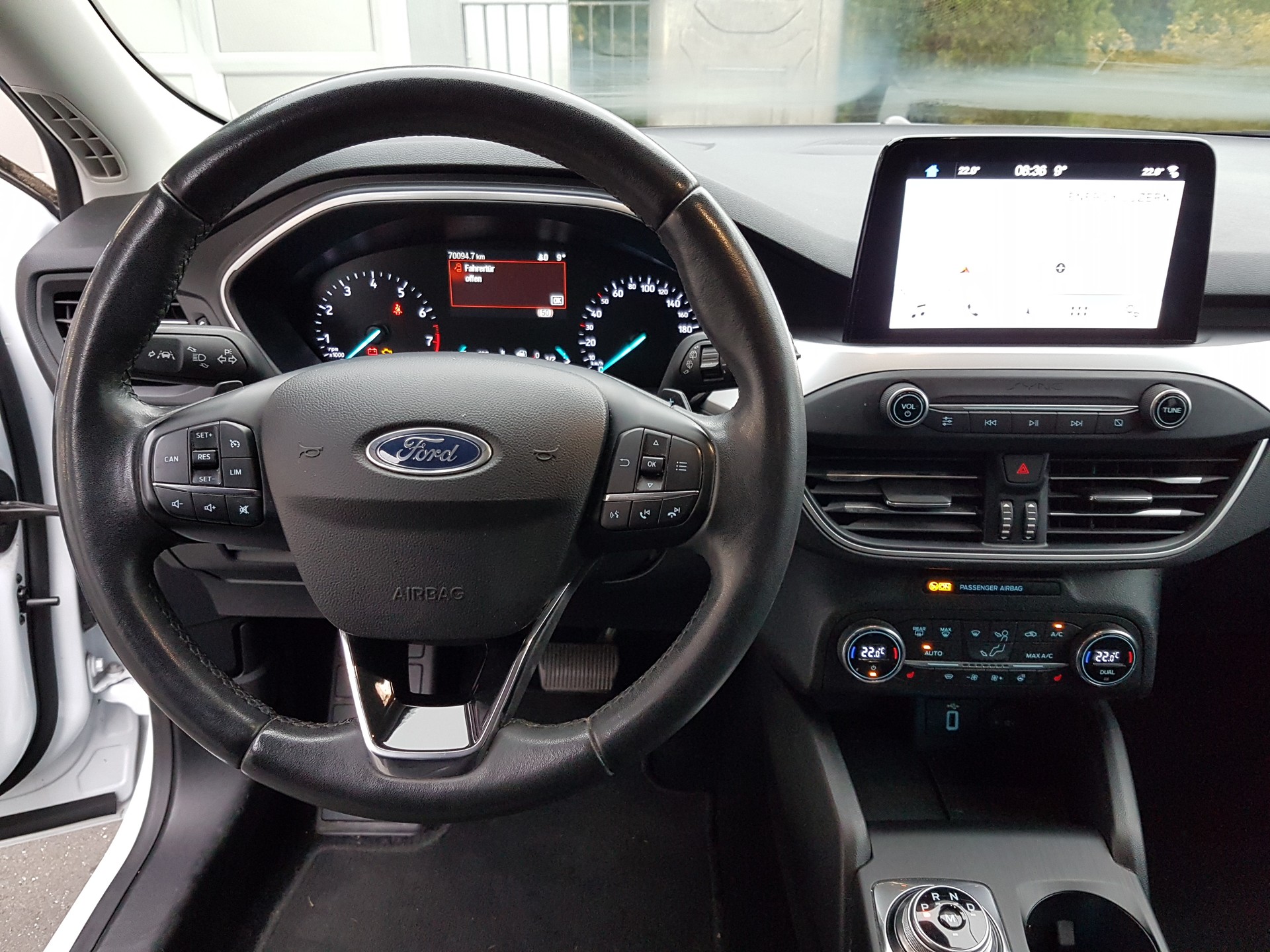 FORD Focus 1.0 SCTi Cool Connect Automatic-image-11