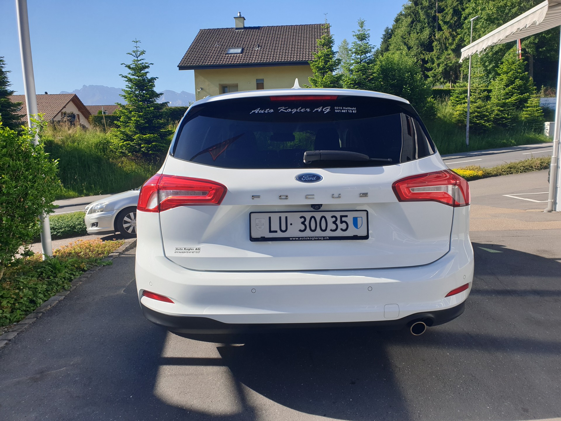 FORD Focus 1.0 SCTi Cool Connect Automatic-image-3