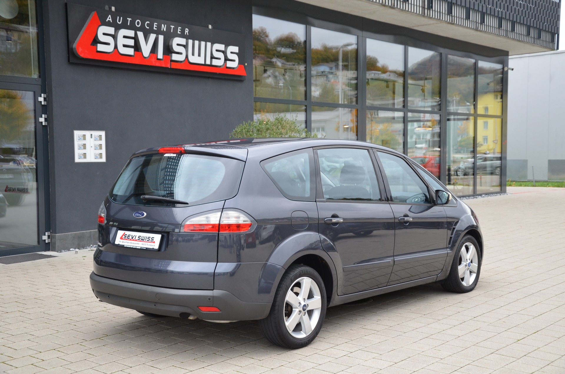 FORD S-Max 2.3i Automatic 7 Plätzer*Ab MFK*-showroom-element-3