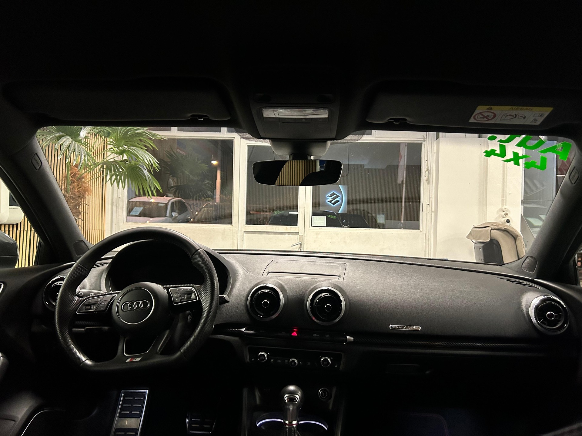 AUDI S3 Sportback 2.0 T FSI quattro S-Tronic-image-8