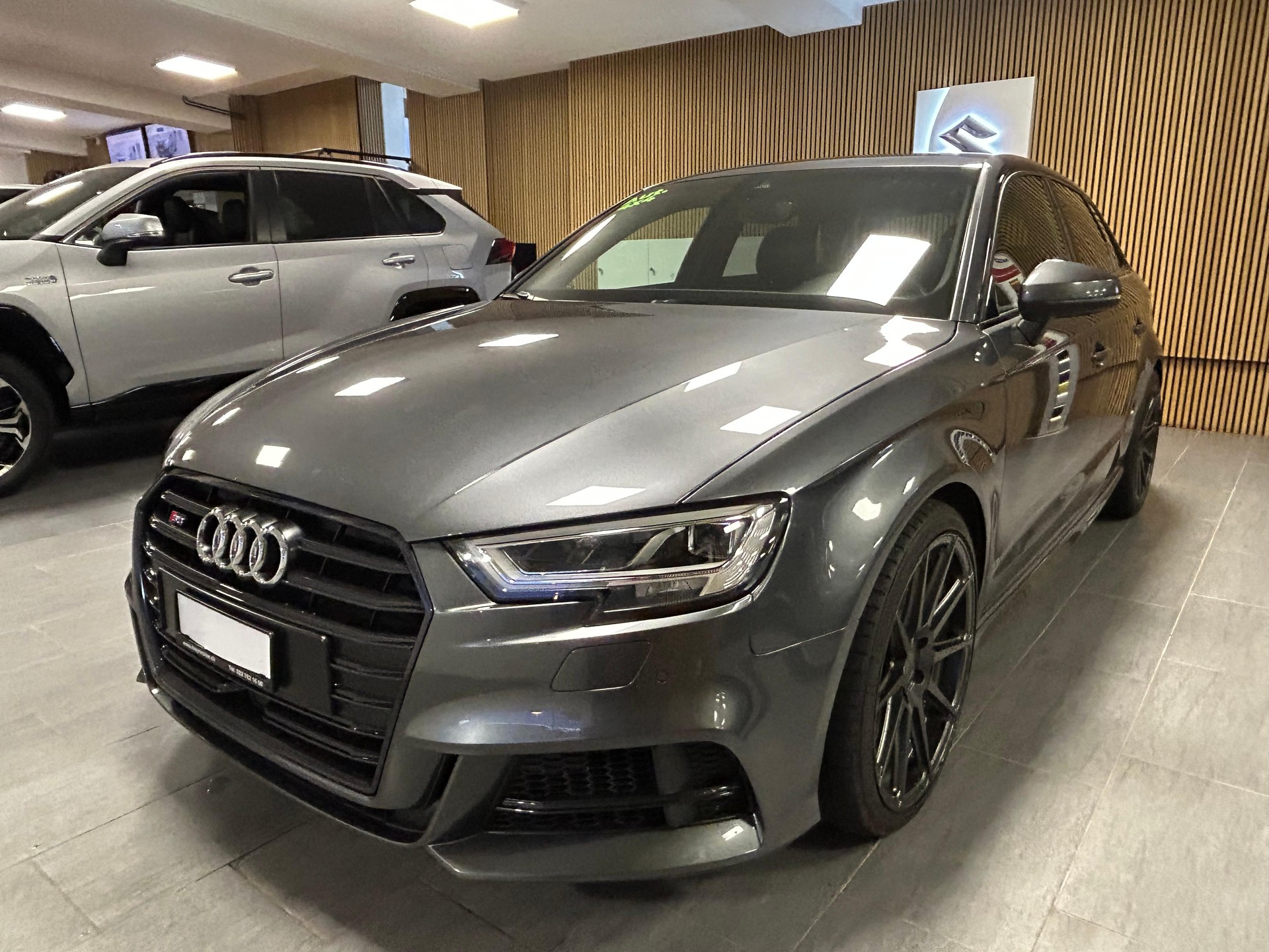 AUDI S3 Sportback 2.0 T FSI quattro S-Tronic-image-4