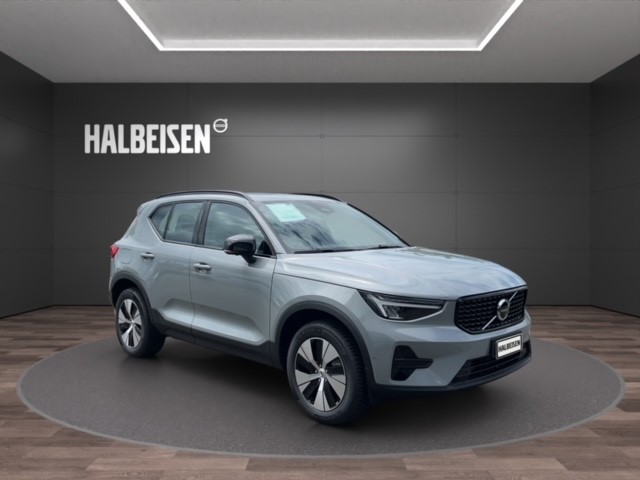 VOLVO XC40 2.0 B3 MH Plus Dark-showroom-element-2