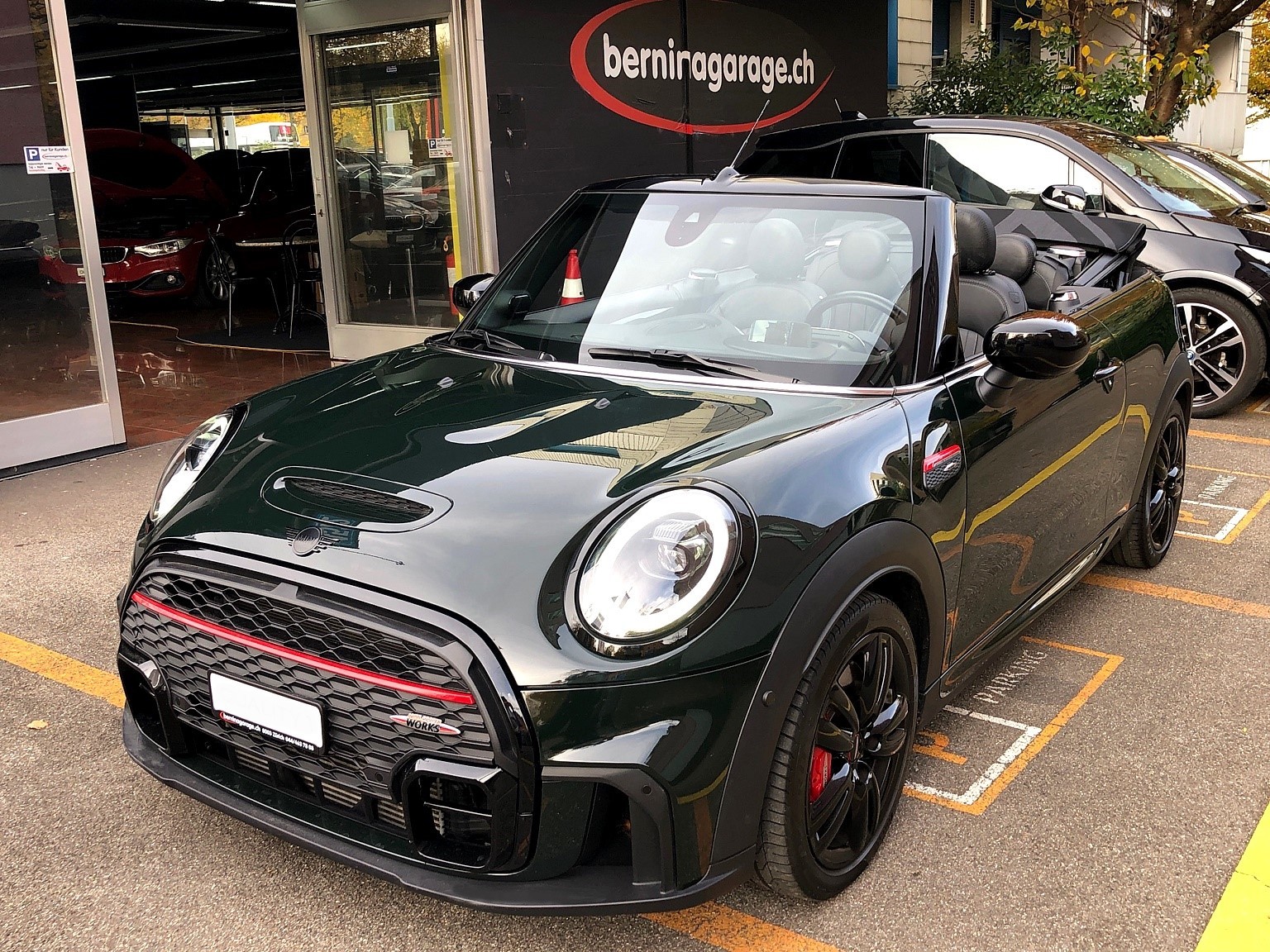MINI Cooper JCW Cabrio Steptr.-showroom-element-2