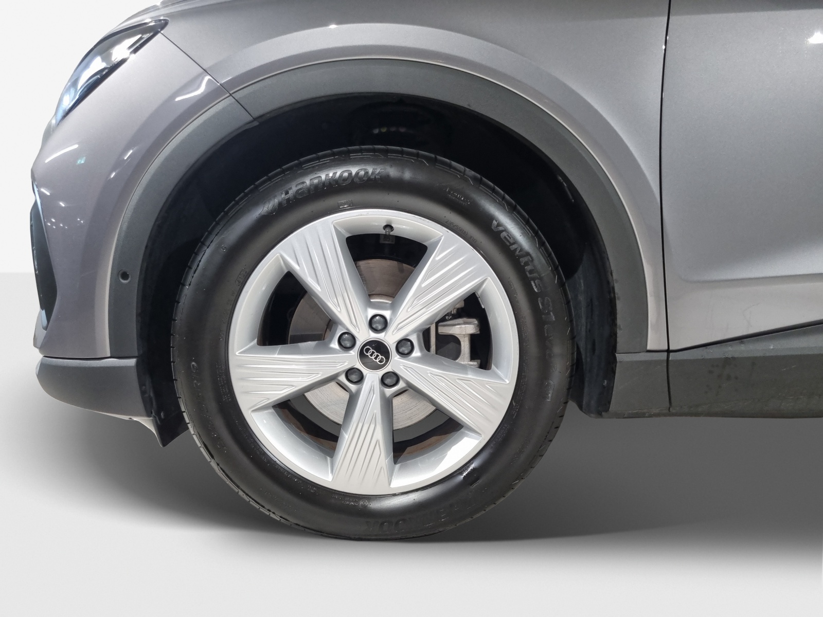 AUDI Q4 e-tron 35-image-10