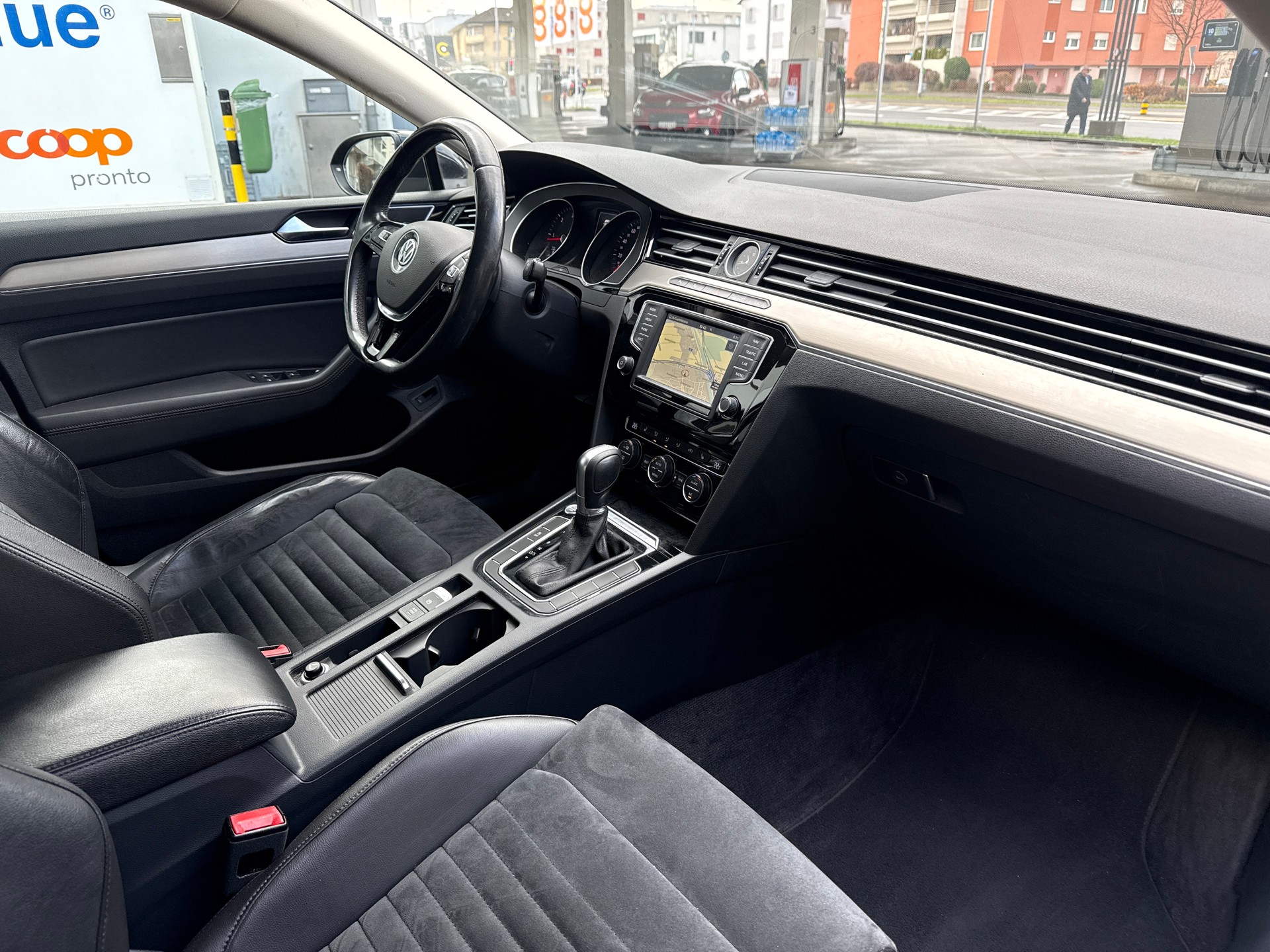 VW Passat 2.0 TDI BMT Highline DSG-image-5