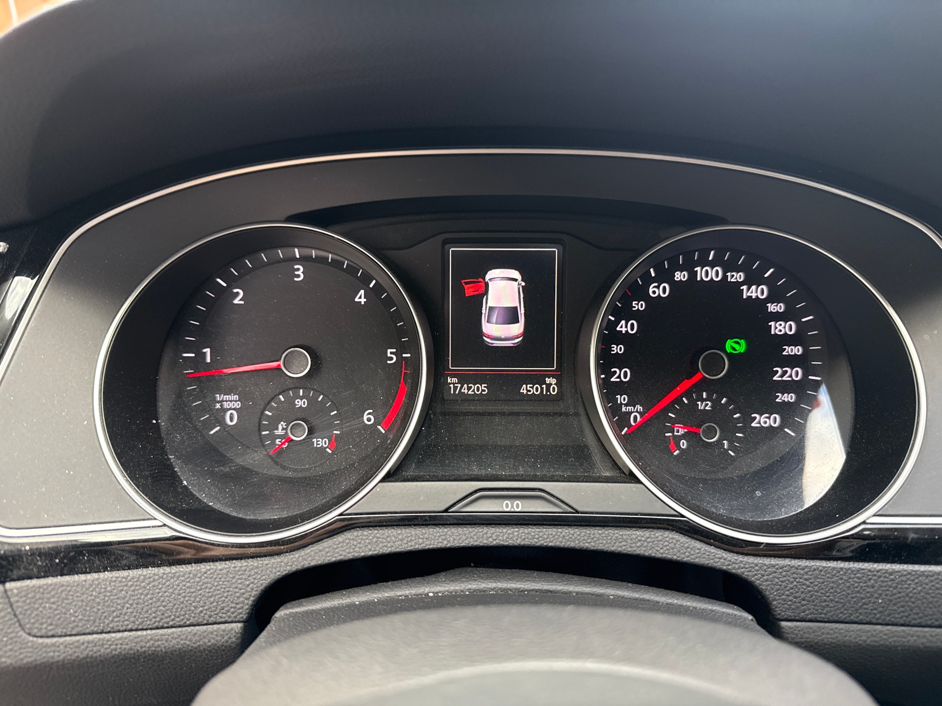 VW Passat 2.0 TDI BMT Highline DSG-image-8