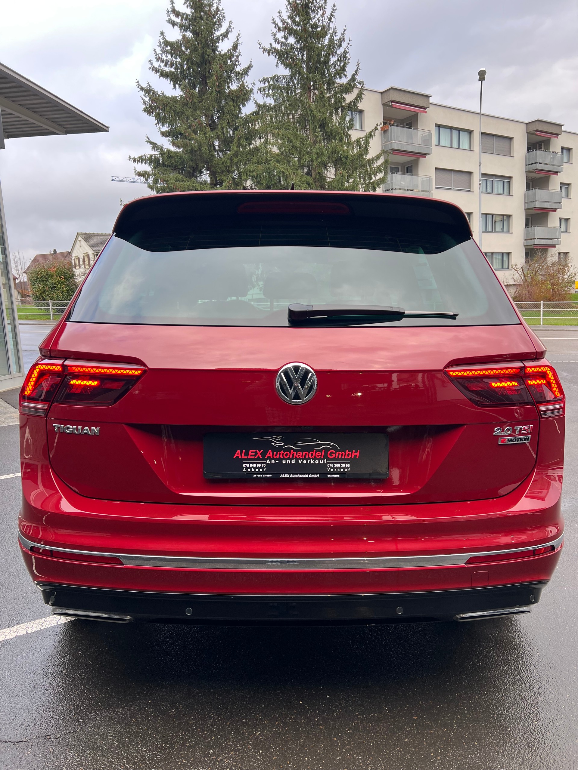 VW Tiguan 2.0TSI Highline R-Line 4Motion DSG (CHF 331.70/Monat)-image-4