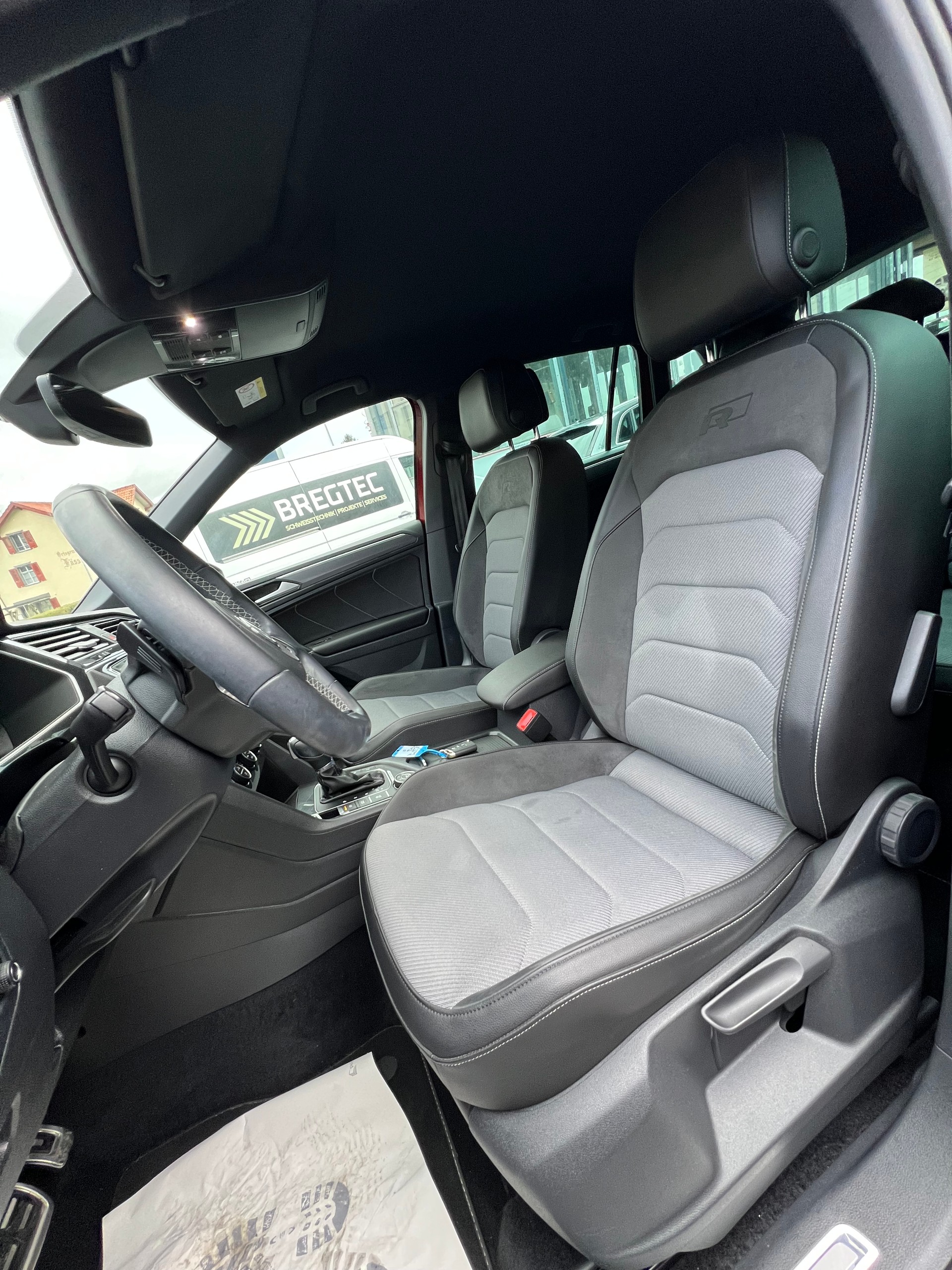 VW Tiguan 2.0TSI Highline R-Line 4Motion DSG (CHF 331.70/Monat)-image-9