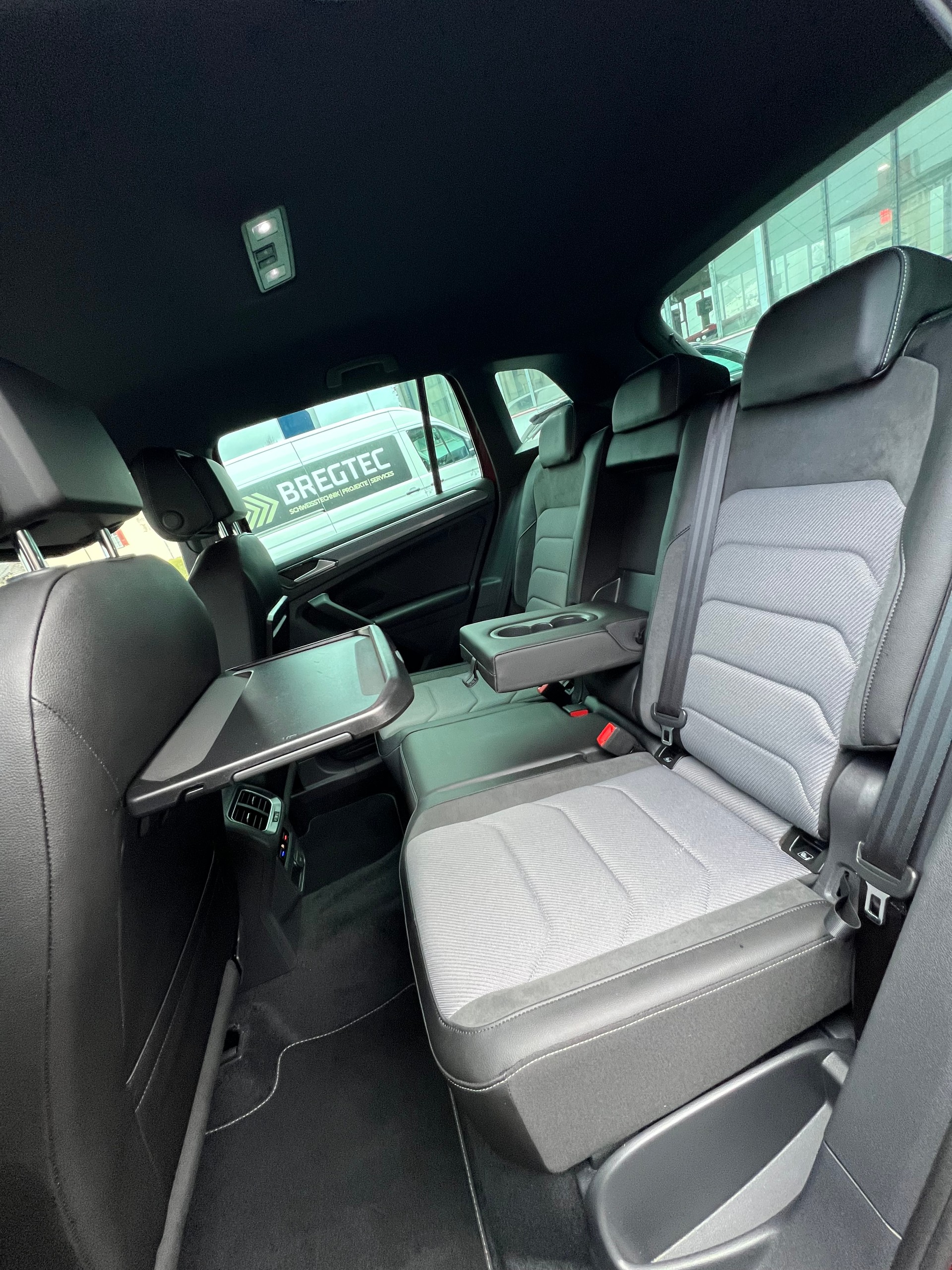 VW Tiguan 2.0TSI Highline R-Line 4Motion DSG (CHF 331.70/Monat)-image-10