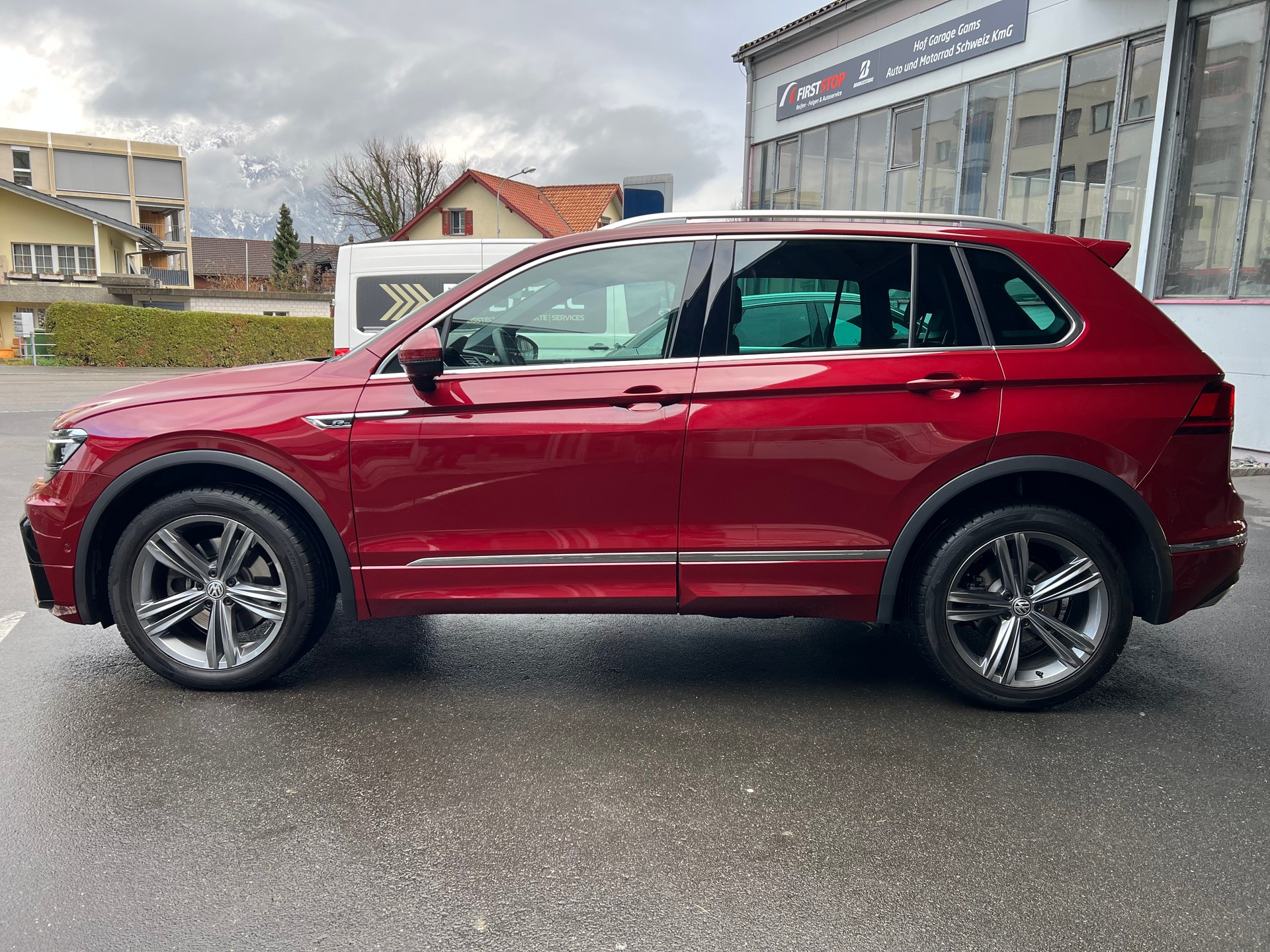 VW Tiguan 2.0TSI Highline R-Line 4Motion DSG (CHF 331.70/Monat)-image-2